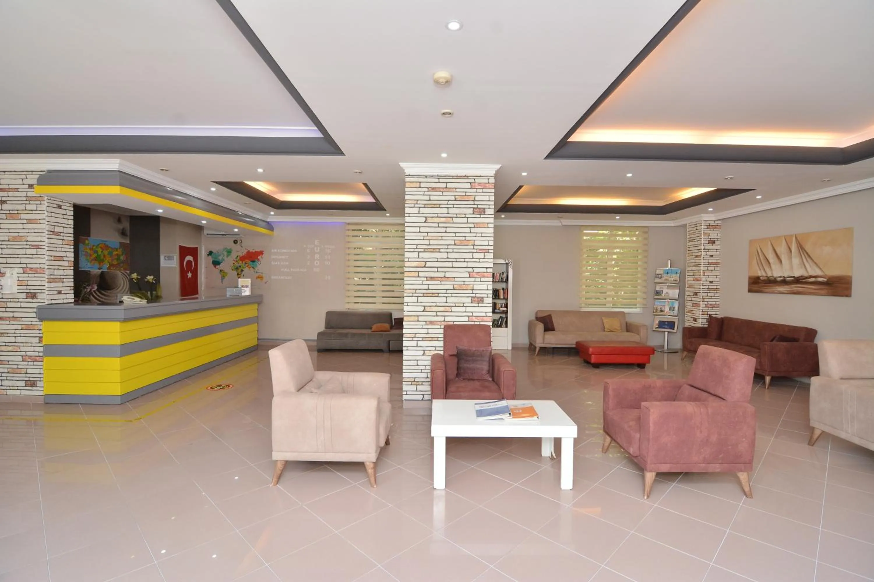 Lobby or reception in Rose Garden Apart Hotel