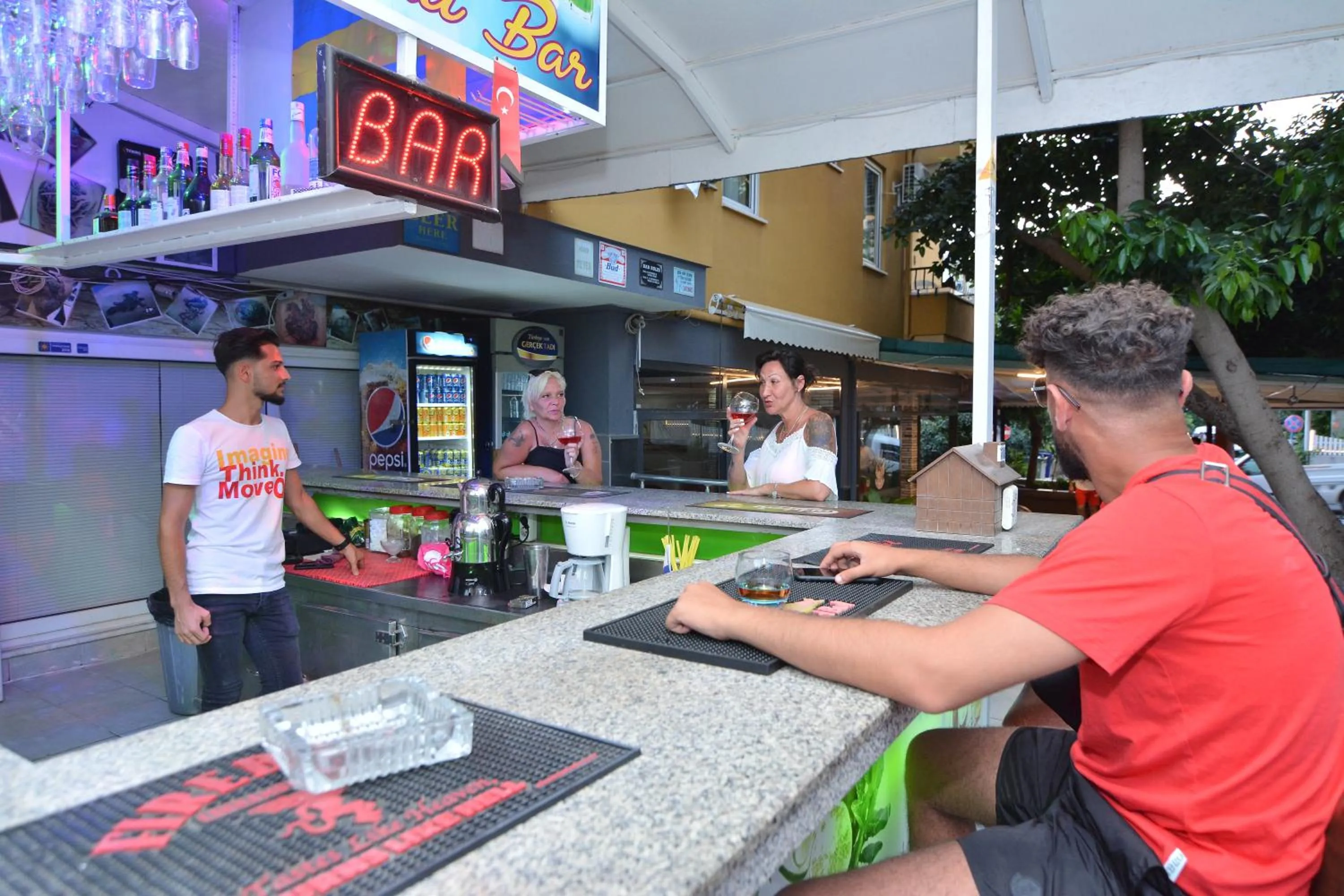 Lounge or bar in Rose Garden Apart Hotel