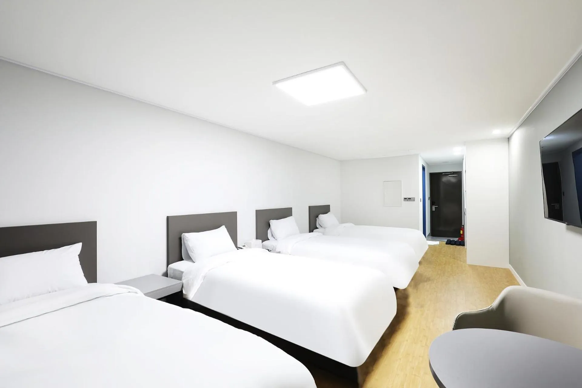 Bed in Mokpo Ocean Hotel