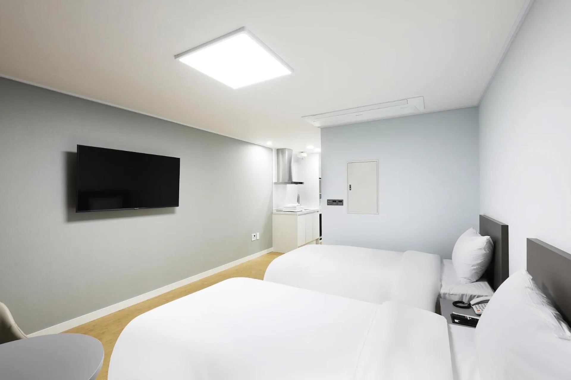 Bed in Mokpo Ocean Hotel