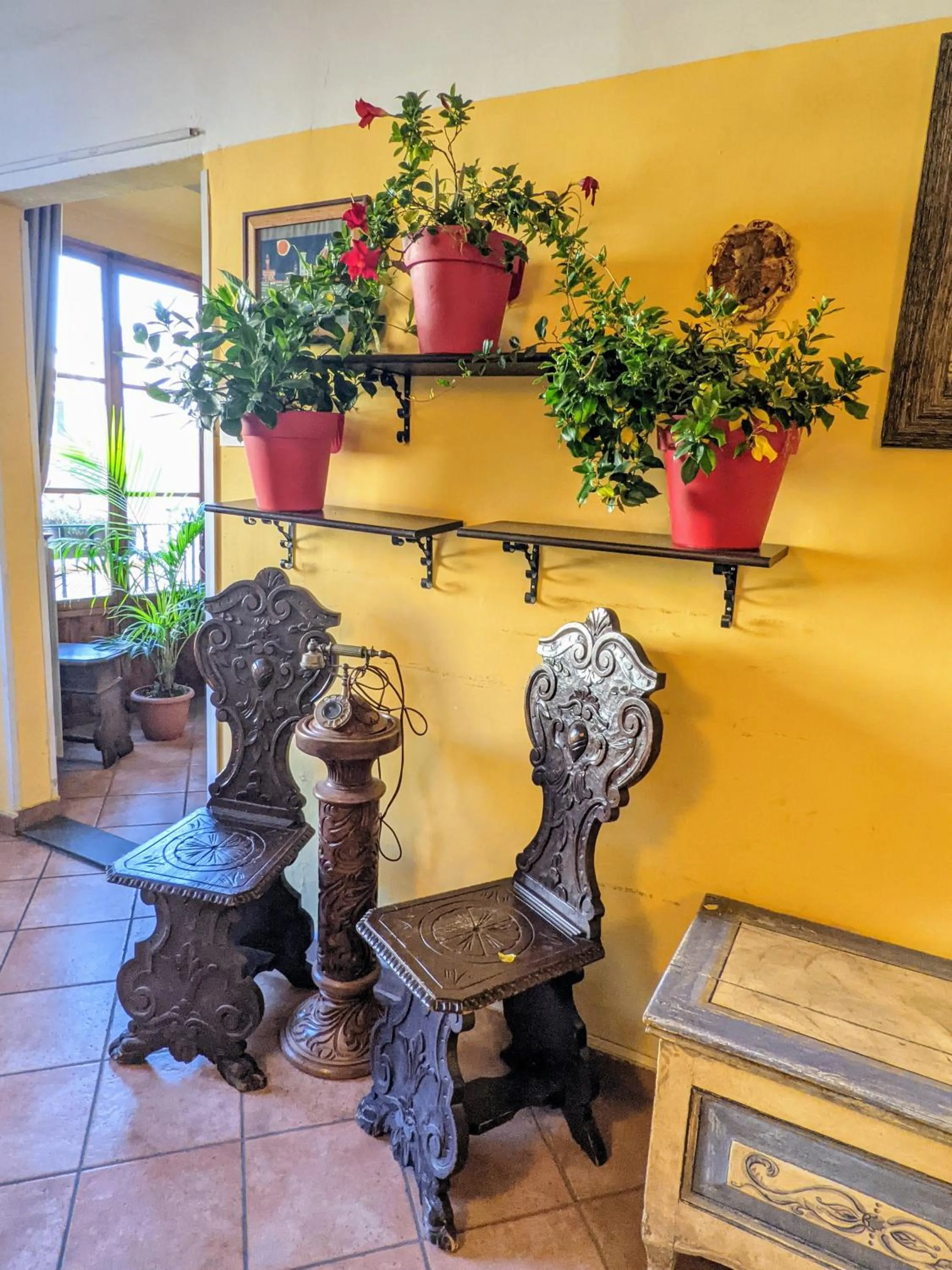 Seating area in Emerald Palace