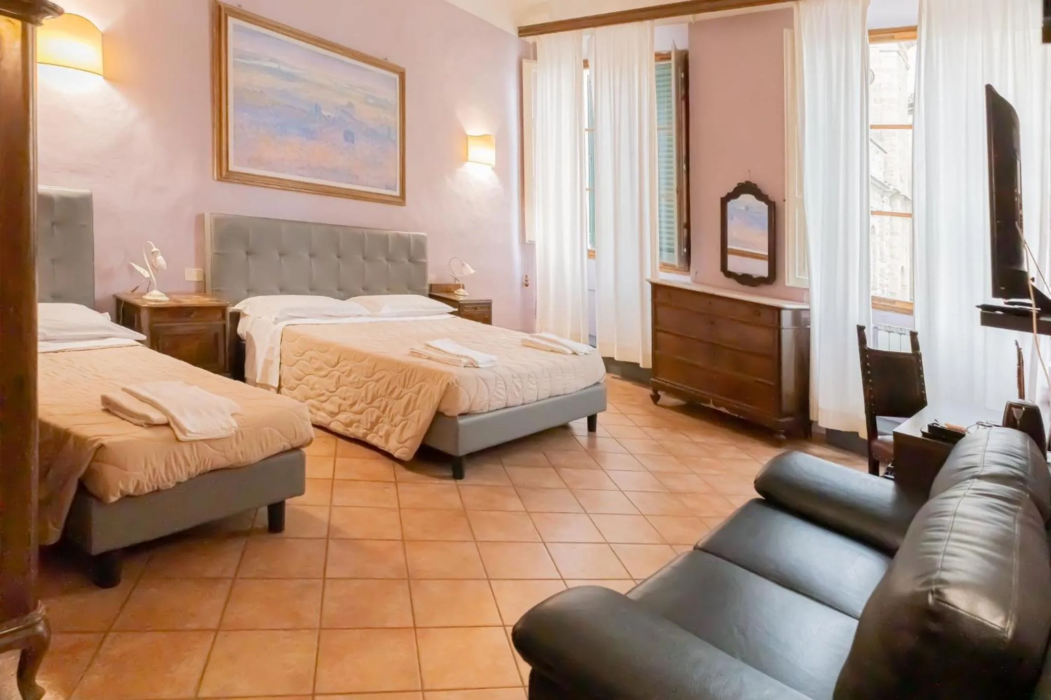 Bed in Emerald Palace