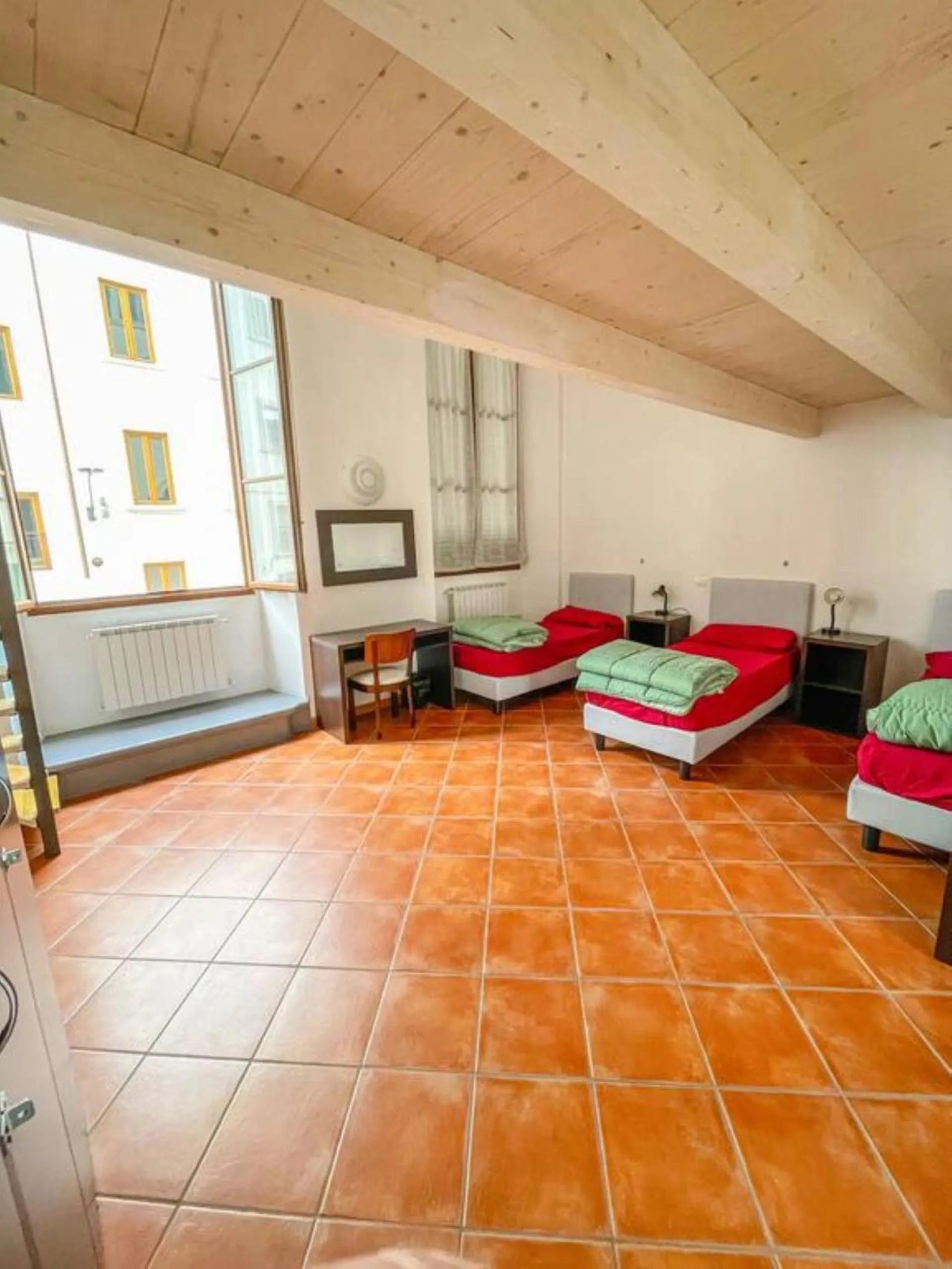 Bed in Emerald Palace