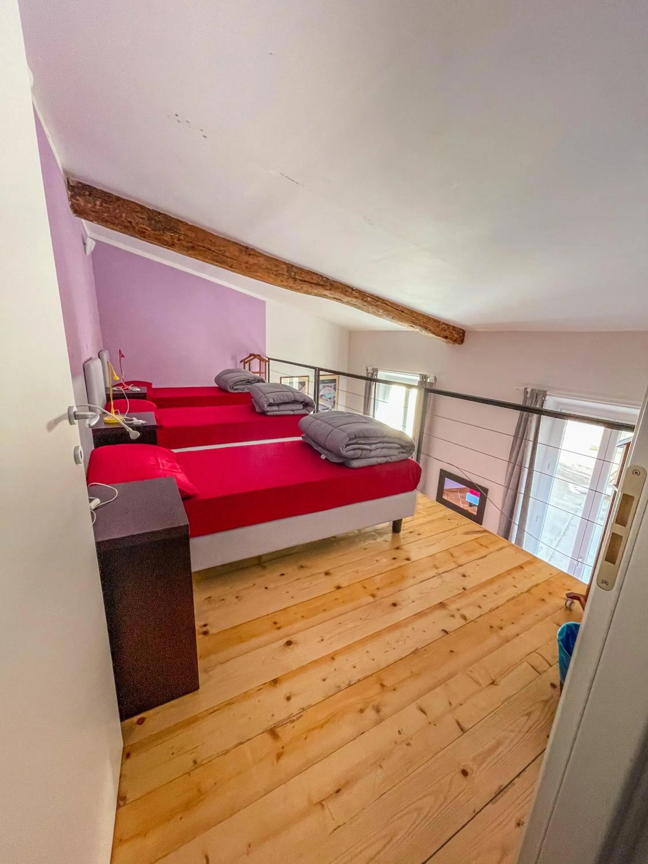 Bed in Emerald Palace