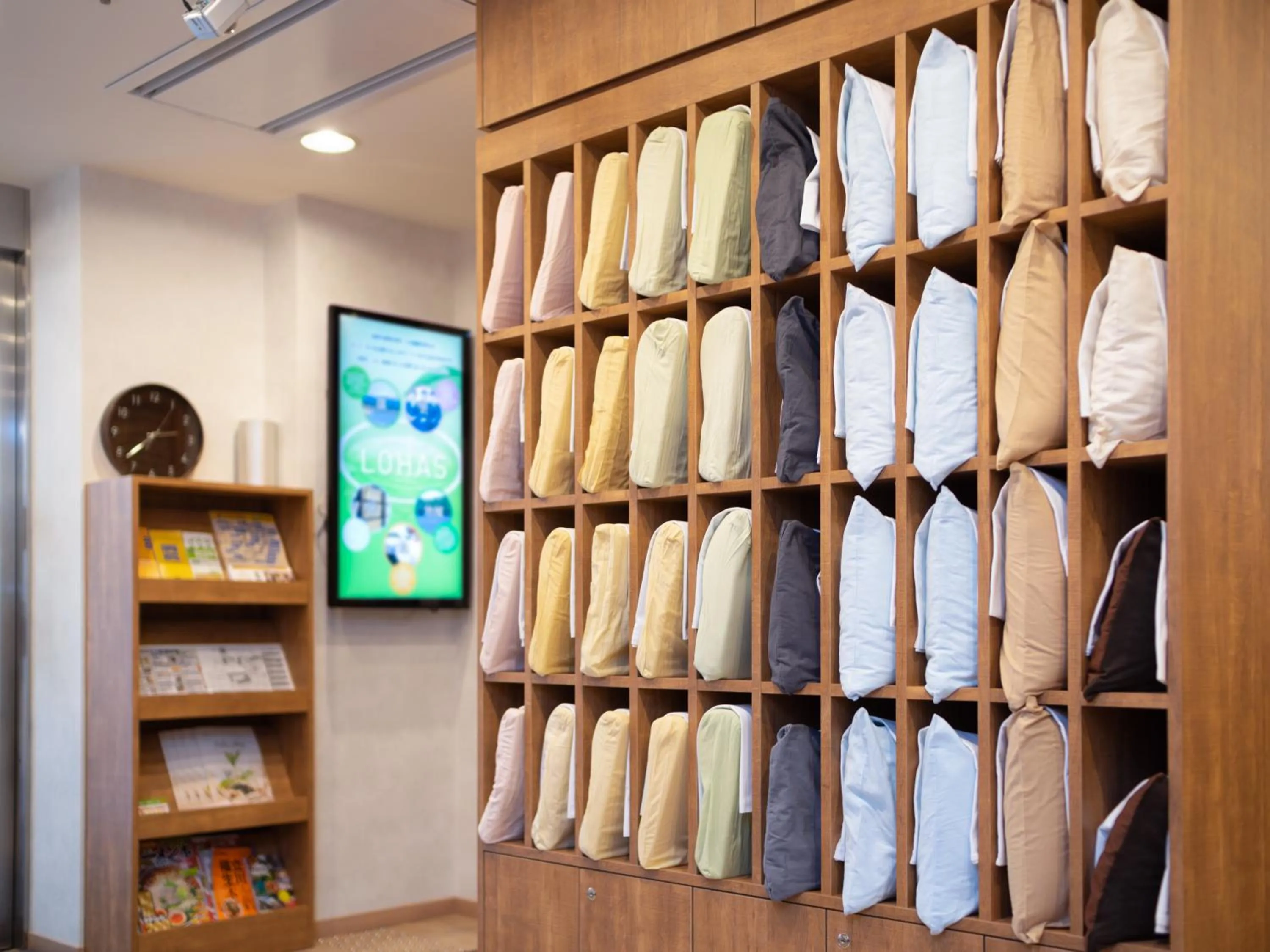 Lobby or reception in Super Hotel Tokyo JR Tachikawa Kitaguchi