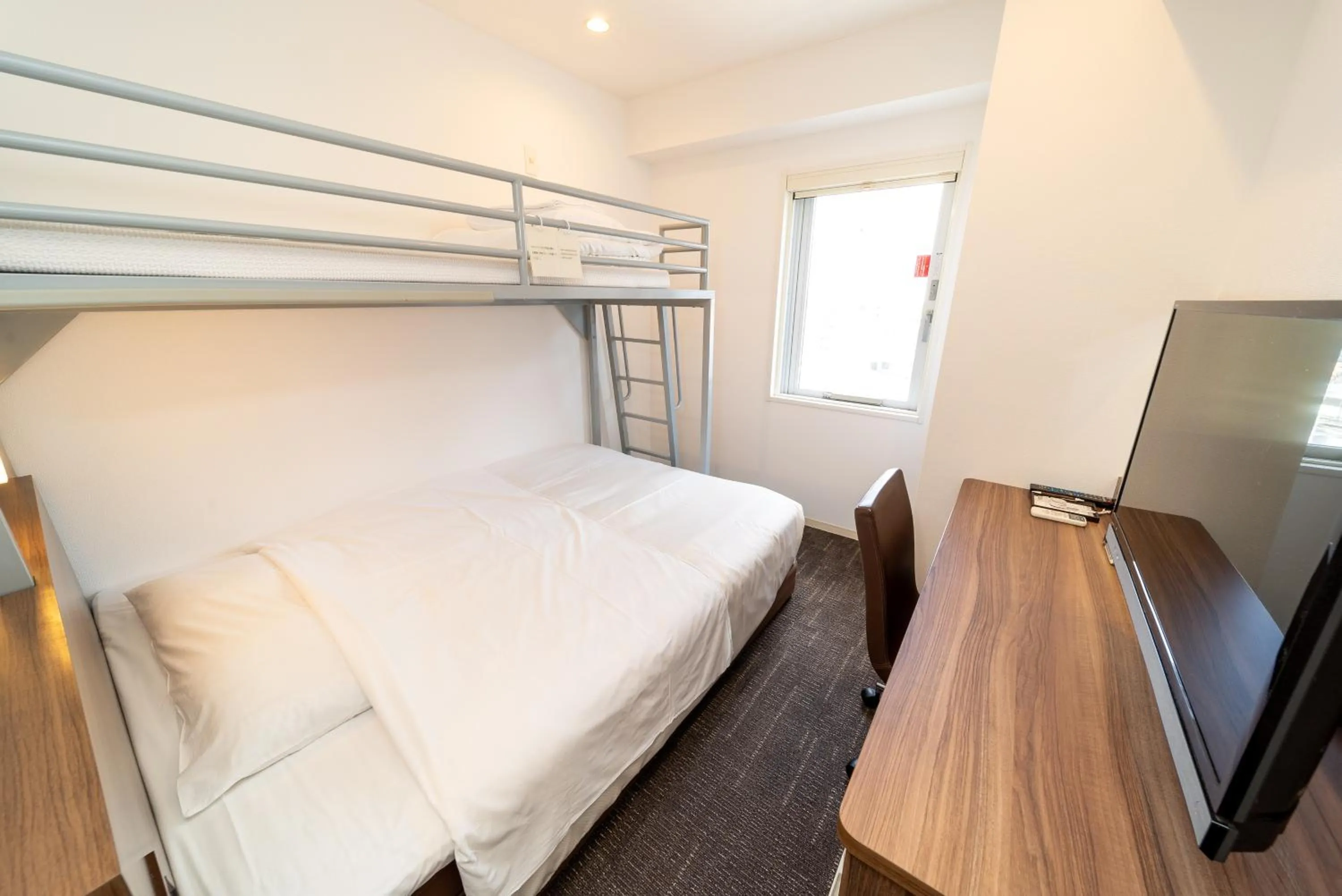 Bed in Super Hotel Tokyo JR Tachikawa Kitaguchi