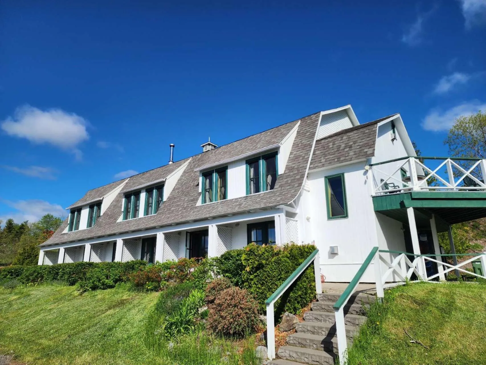 Property building in Auberge des Nuages
