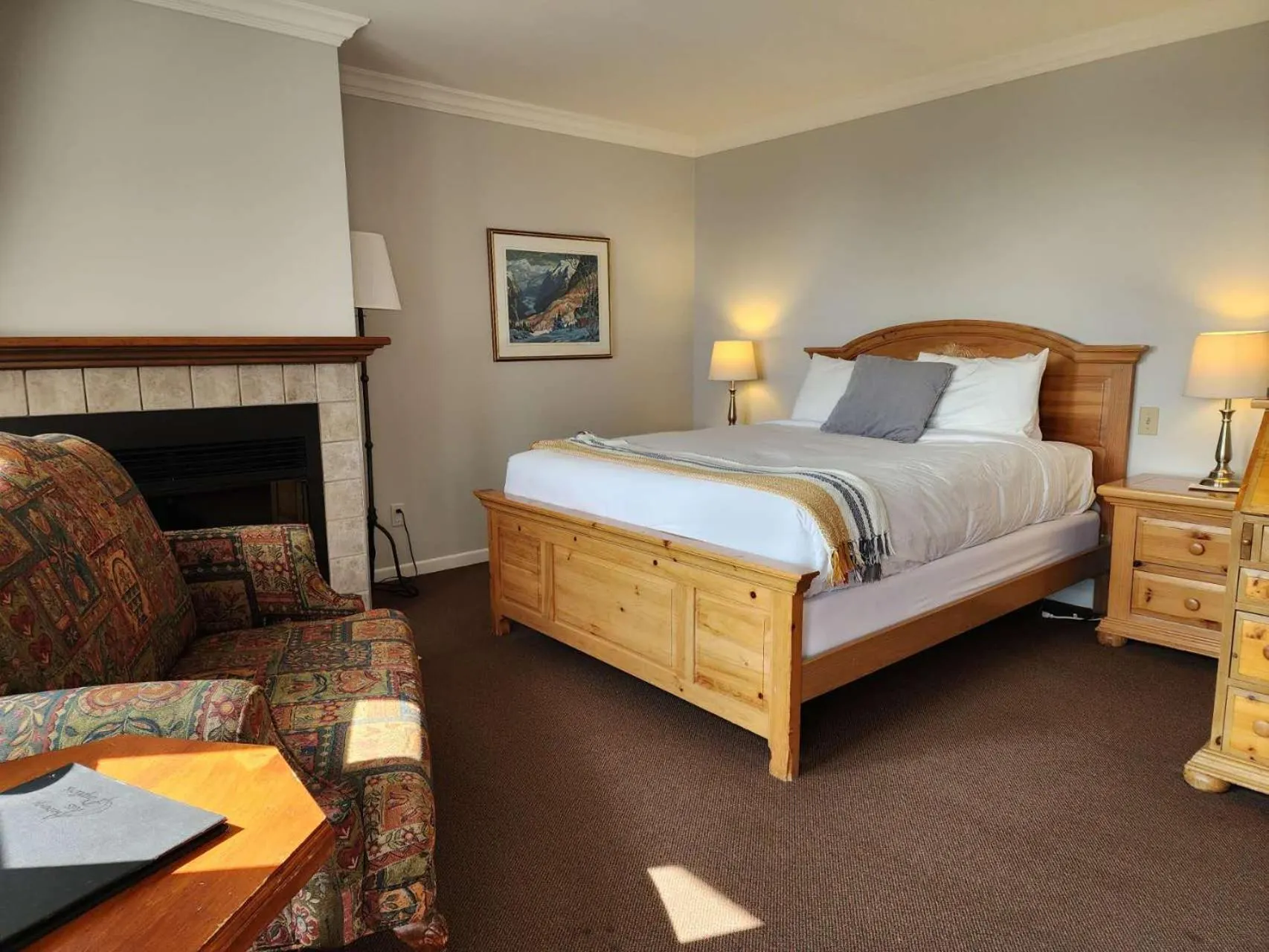 Photo of the whole room, Bed in Auberge des Nuages