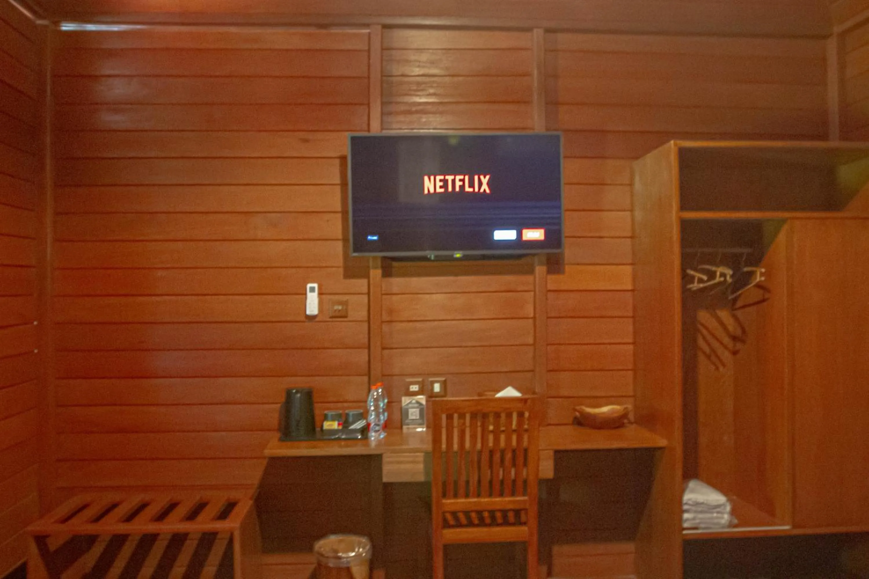 TV and multimedia in Point of View Hotel & Resort Majalengka