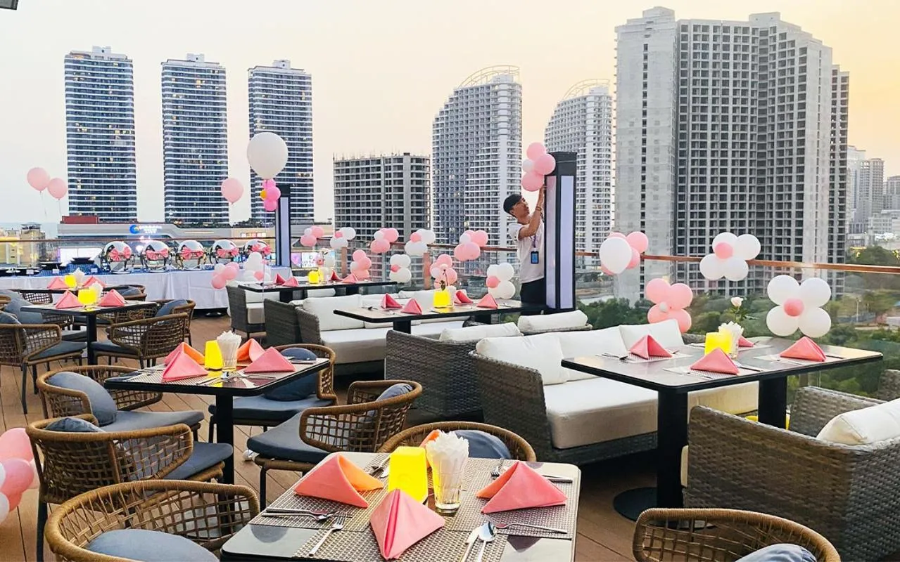 Restaurant/places to eat in SIHA Hotel & Casino