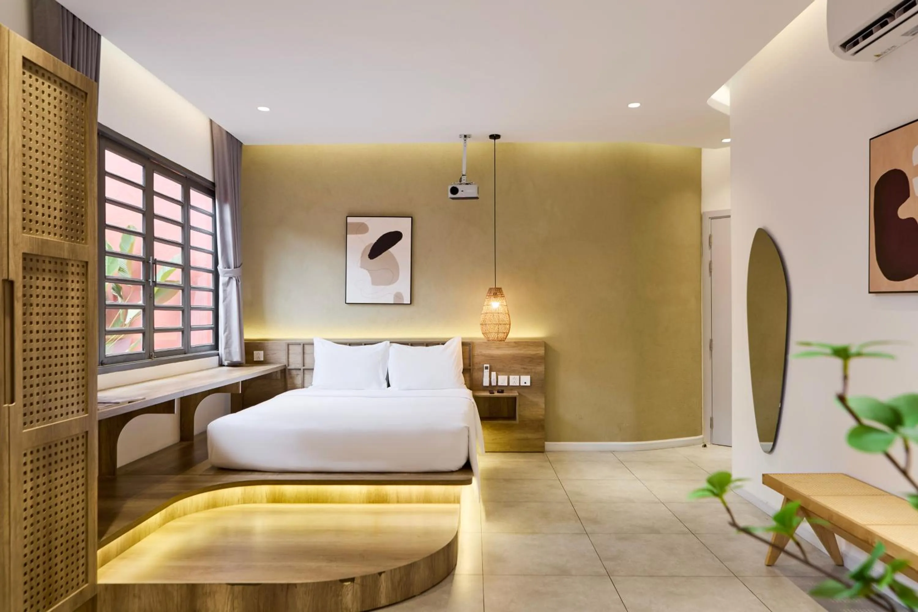 Photo of the whole room, Bed in Kin Wander Tân Phong, The Moonage