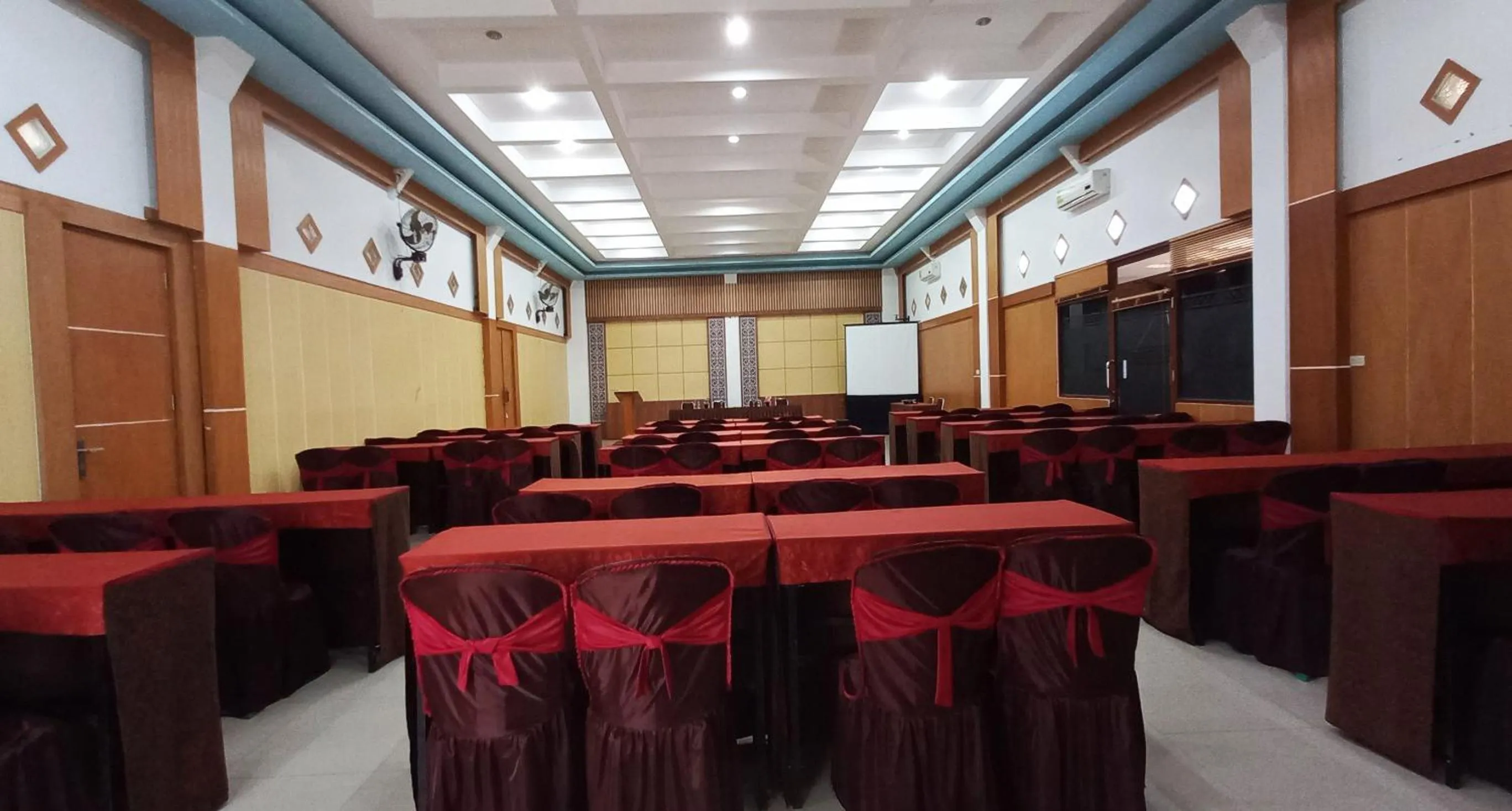 Meeting/conference room in Hotel Syariah GS HERITAGE, Kota Metro