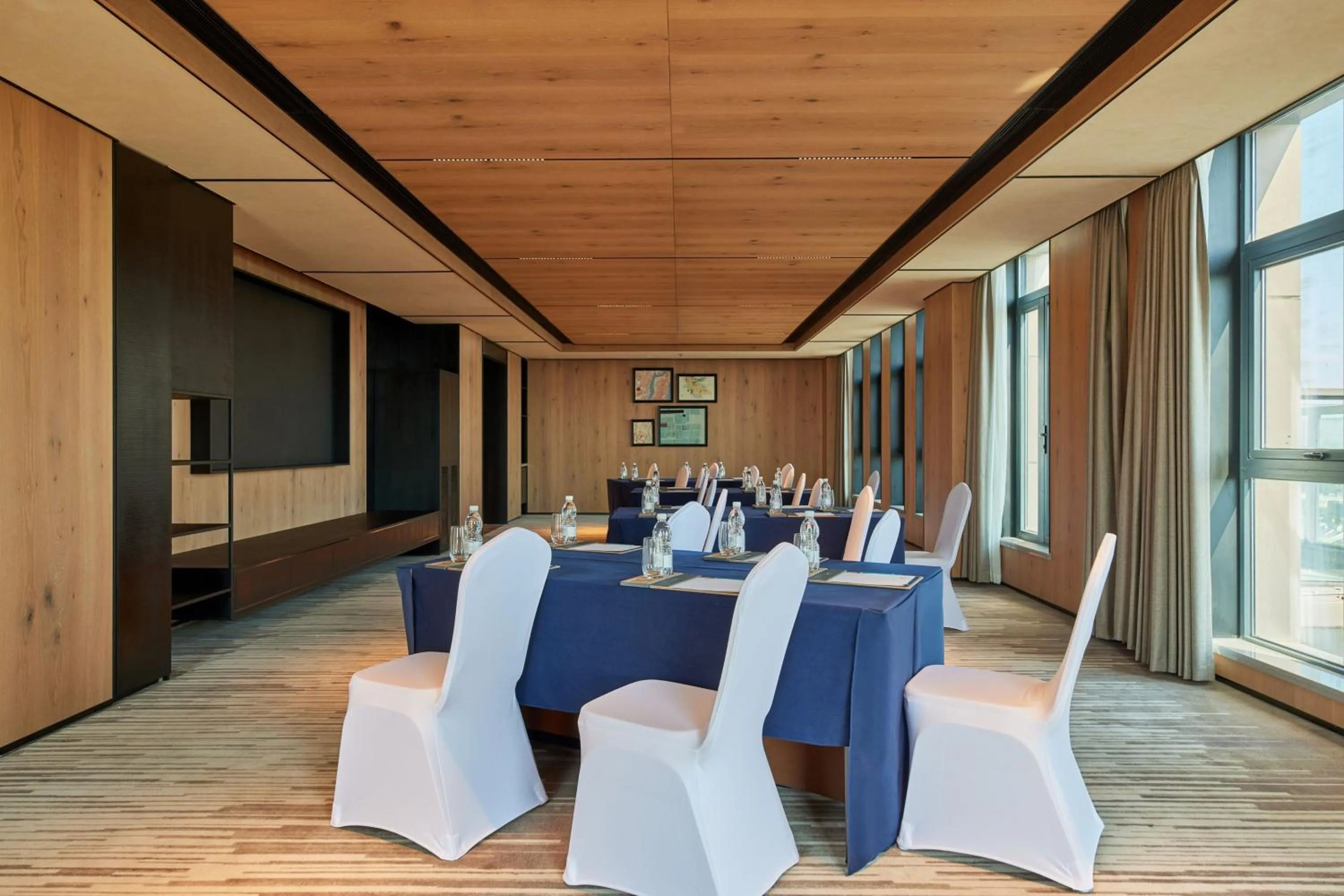 Meeting/conference room in Four Points by Sheraton Nantong, Haimen