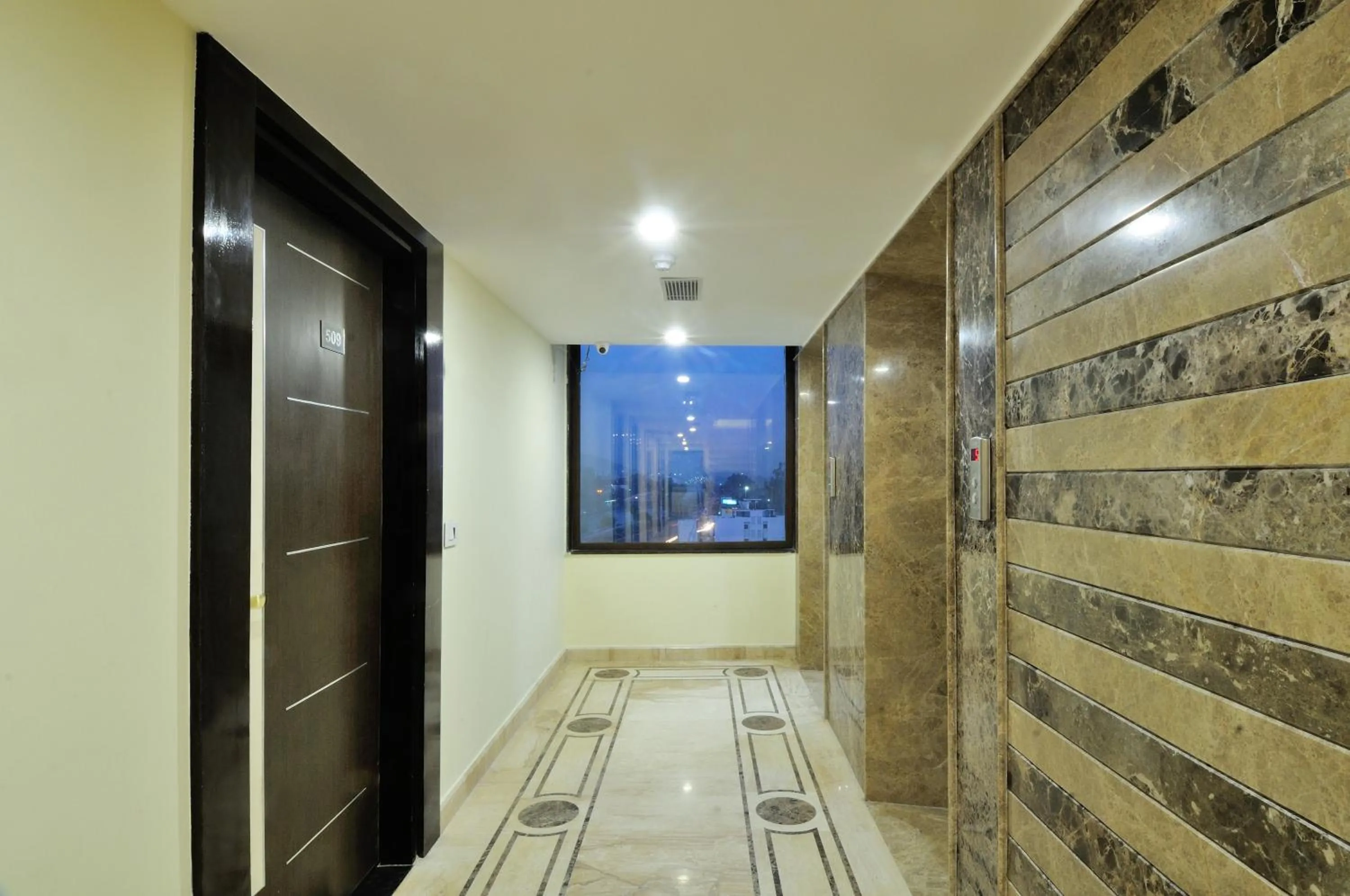 Property building in Hotel Crystal Ganga Heights 5 Min from Har Ki Pauri