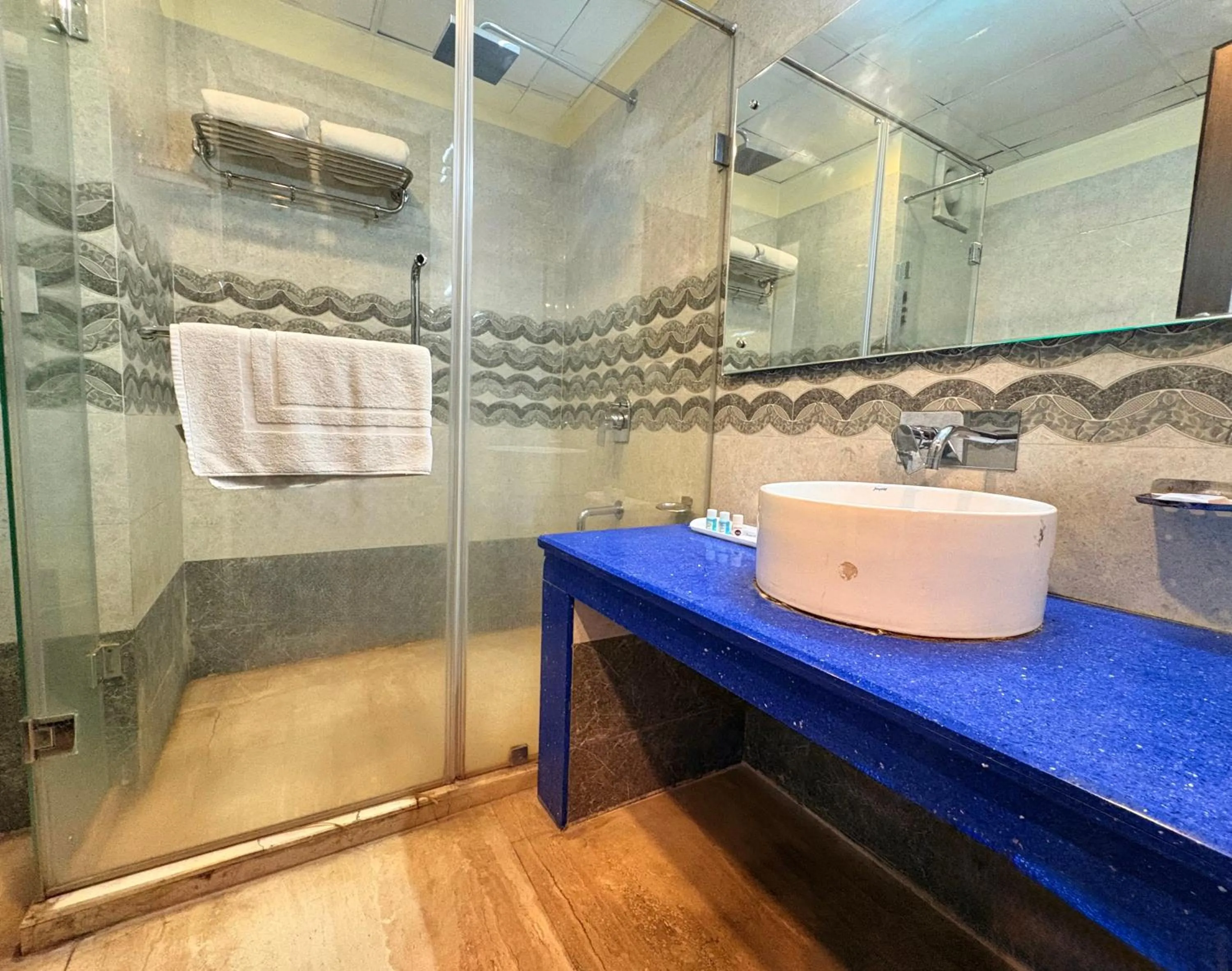 Shower in Hotel Crystal Ganga Heights 5 Min from Har Ki Pauri