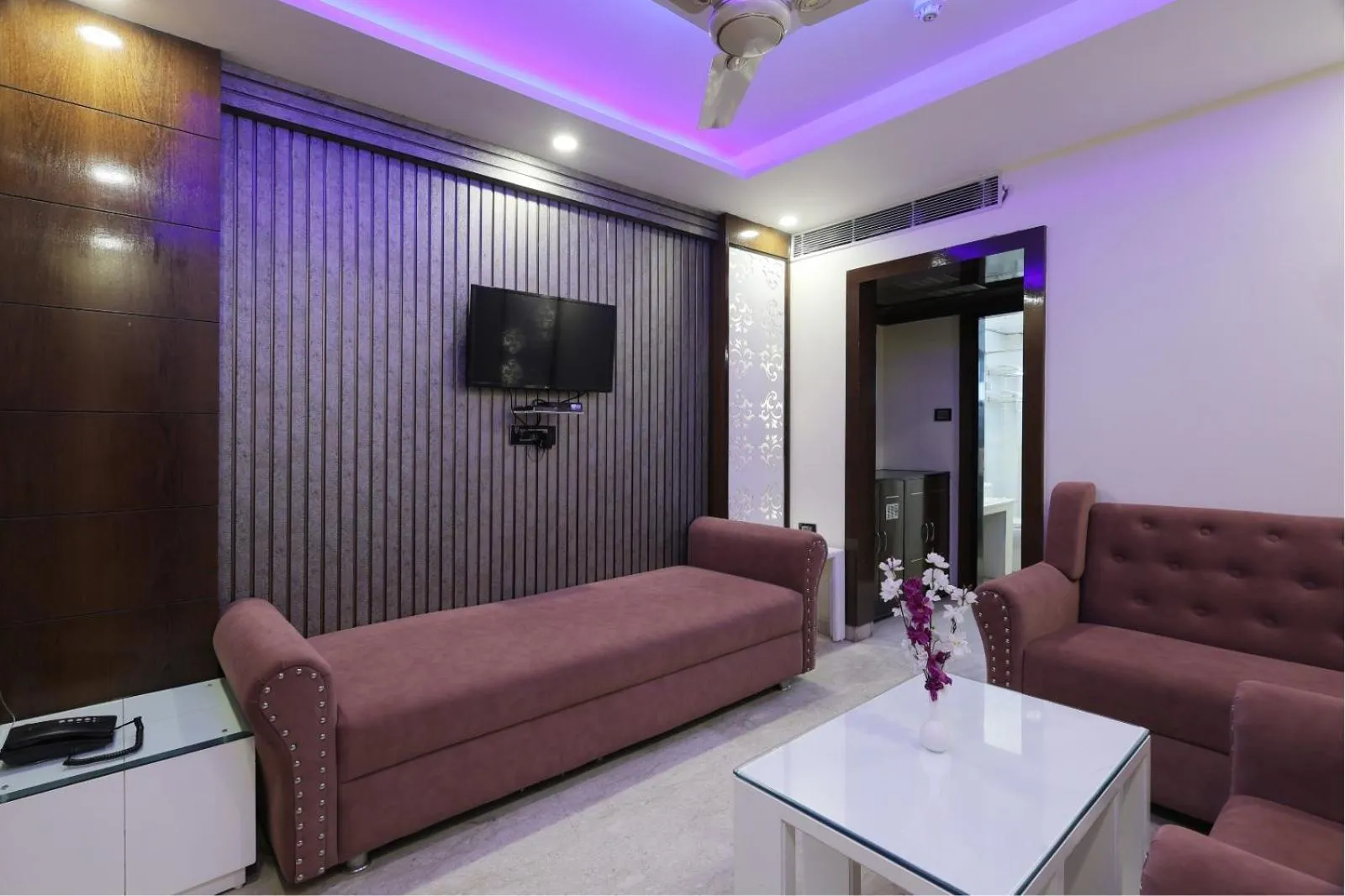 TV and multimedia in Hotel Crystal Ganga Heights 5 Min from Har Ki Pauri