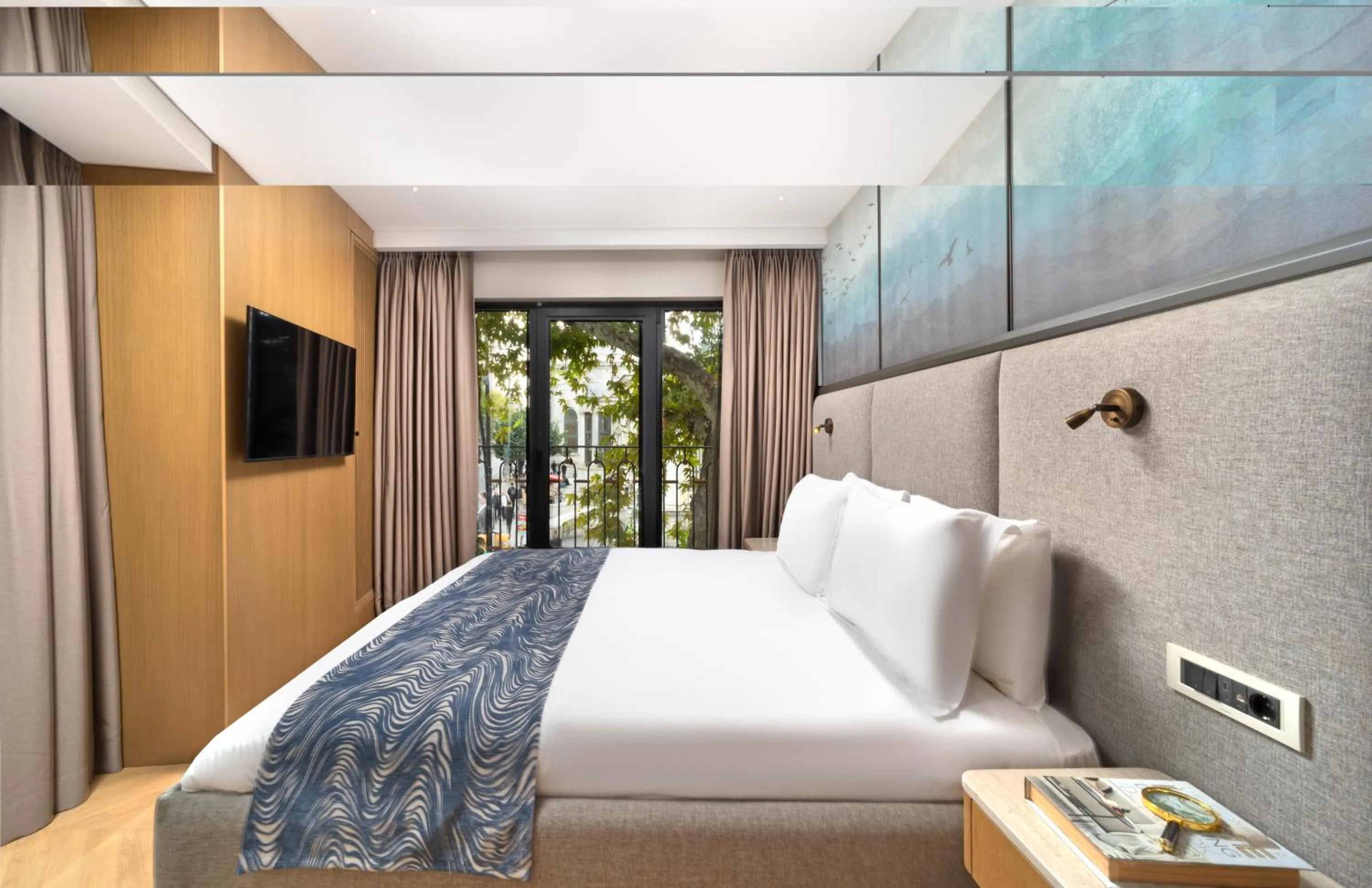 Photo of the whole room, Bed in Bentley Hotel Old City-Special Class