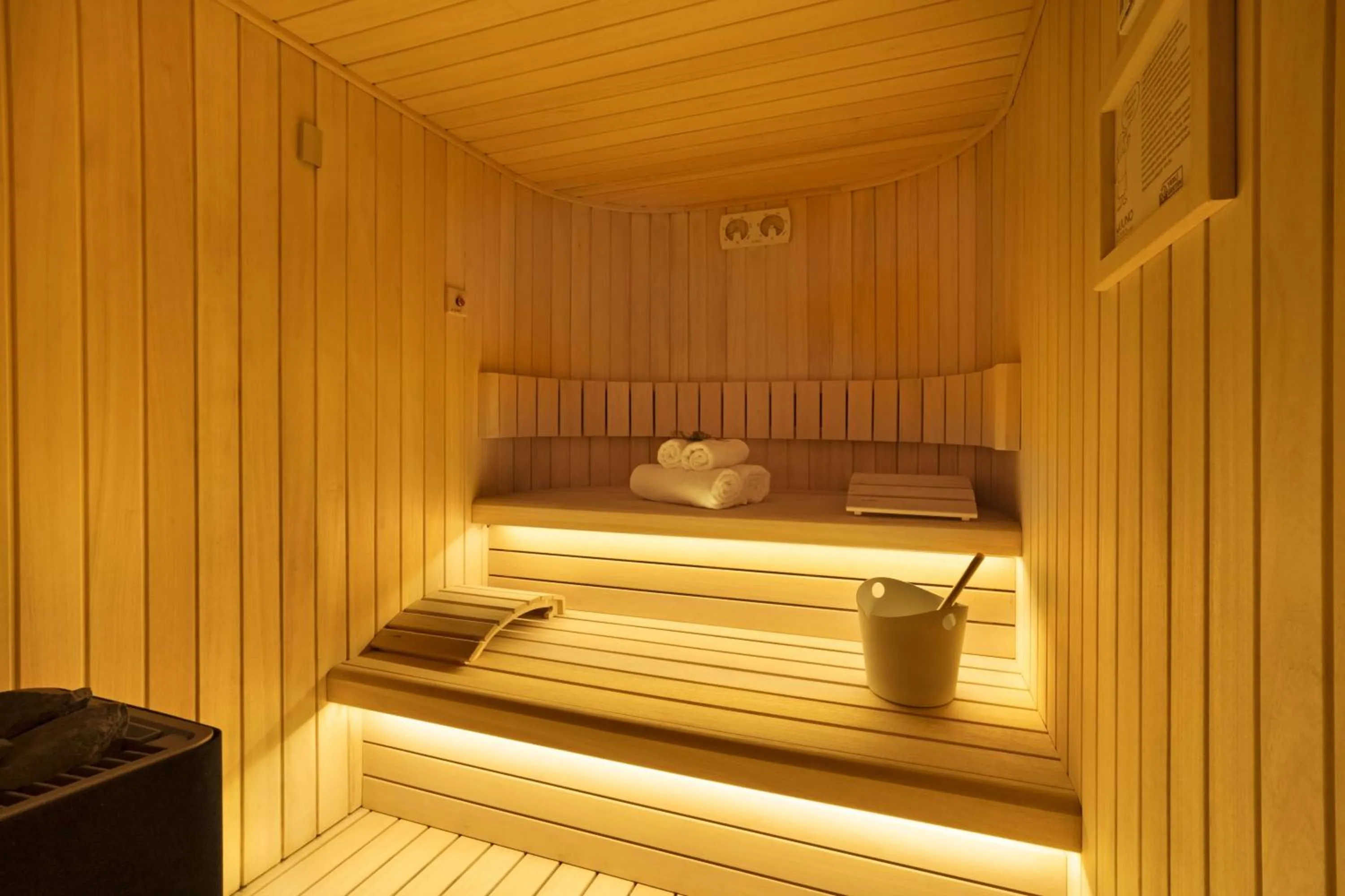 Sauna in Bentley Hotel Old City-Special Class
