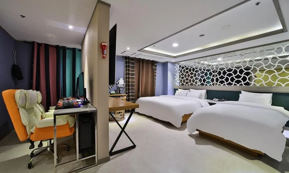 Photo of the whole room in Changwon Hotel Baba