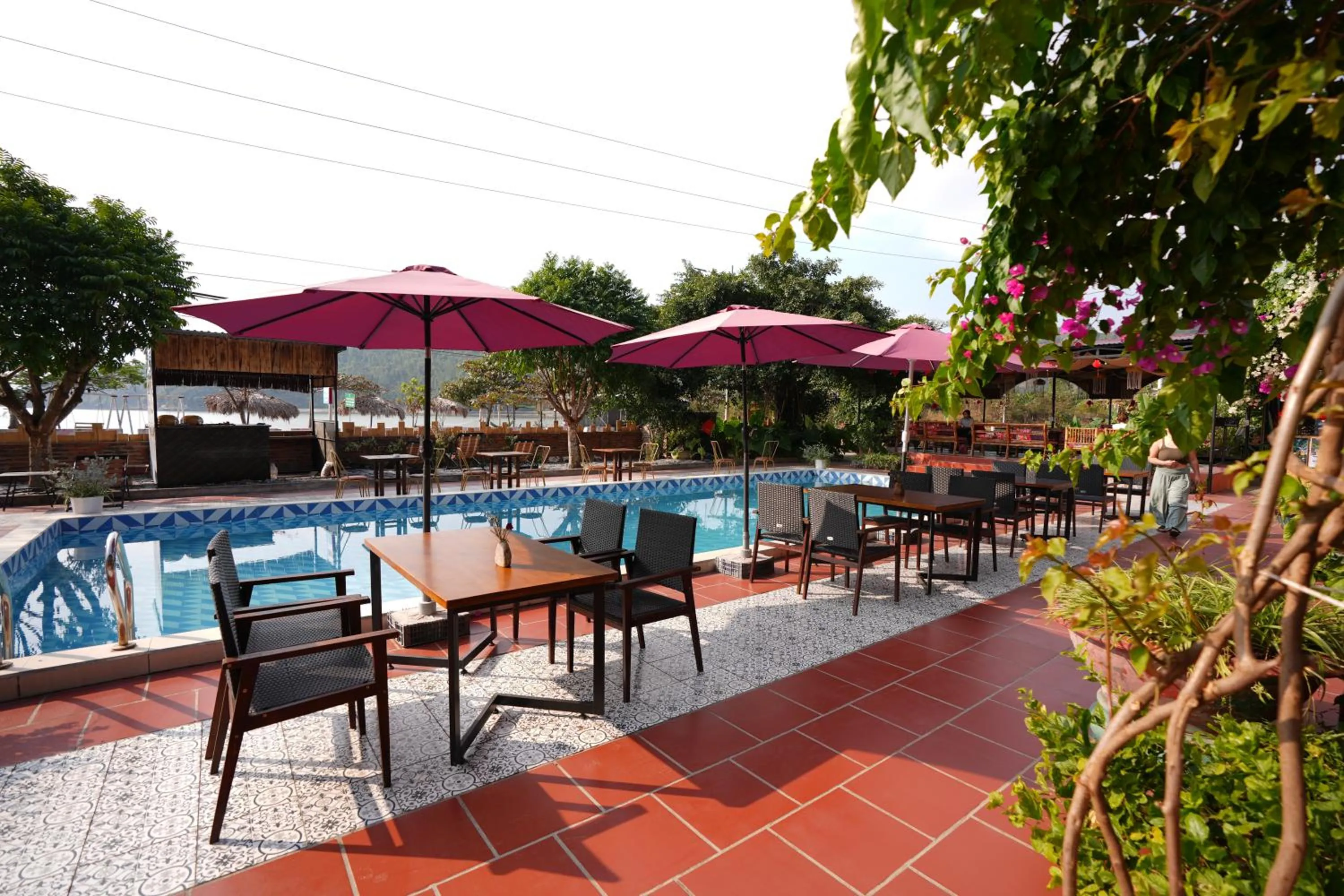 Restaurant/places to eat in Woodstock Beach Camp