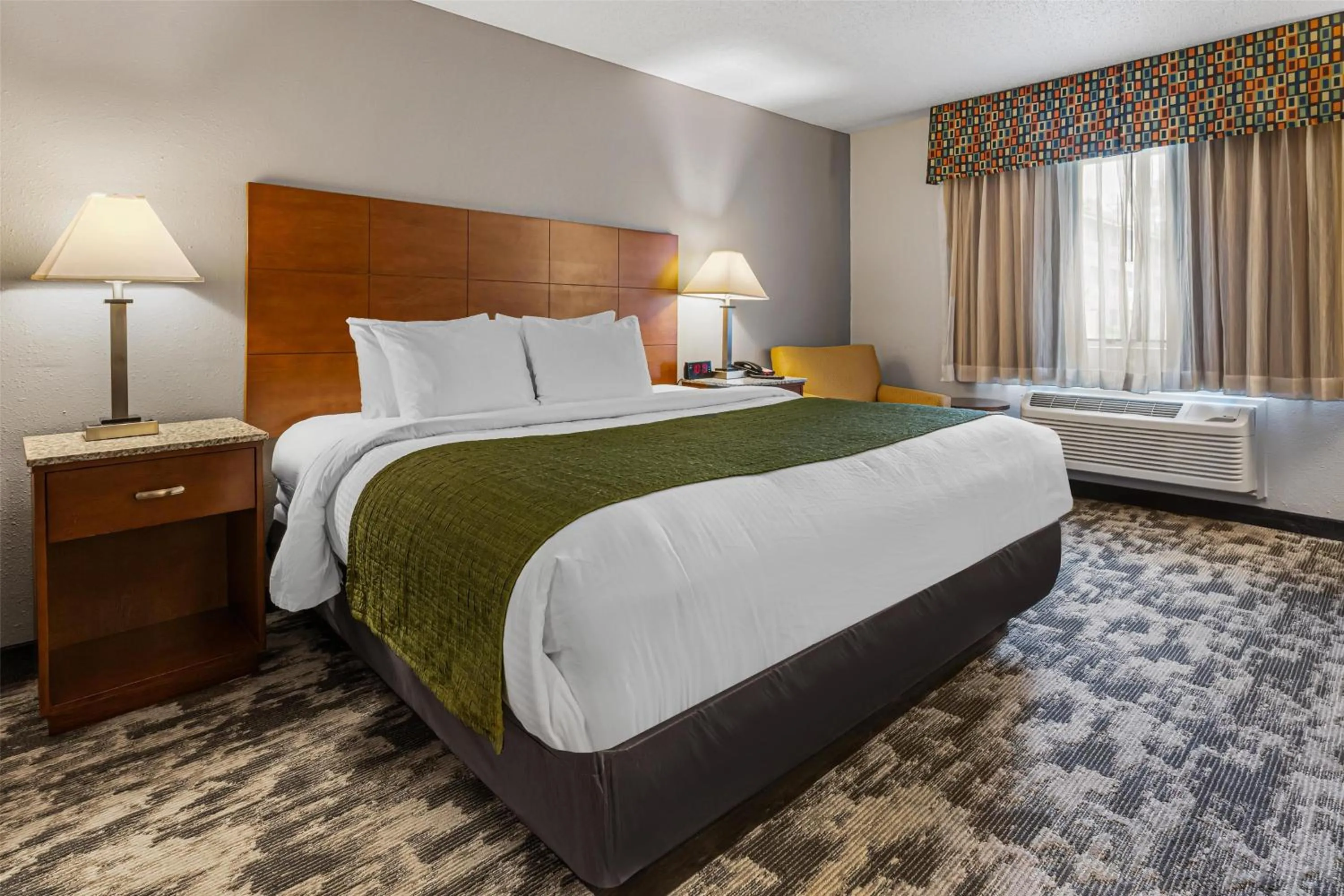 Bedroom, Bed in Best Western Ambassador Inn & Suites