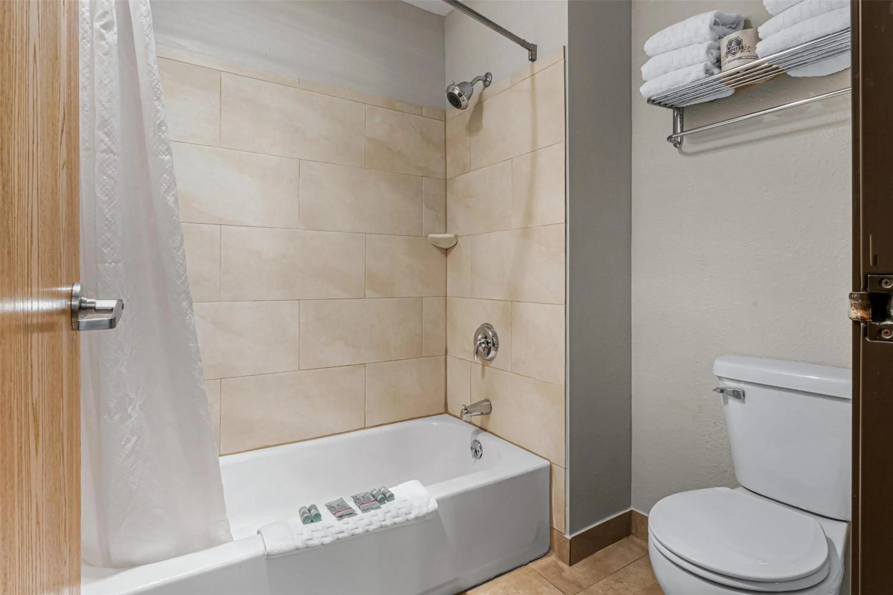 Bathroom in Best Western Ambassador Inn & Suites