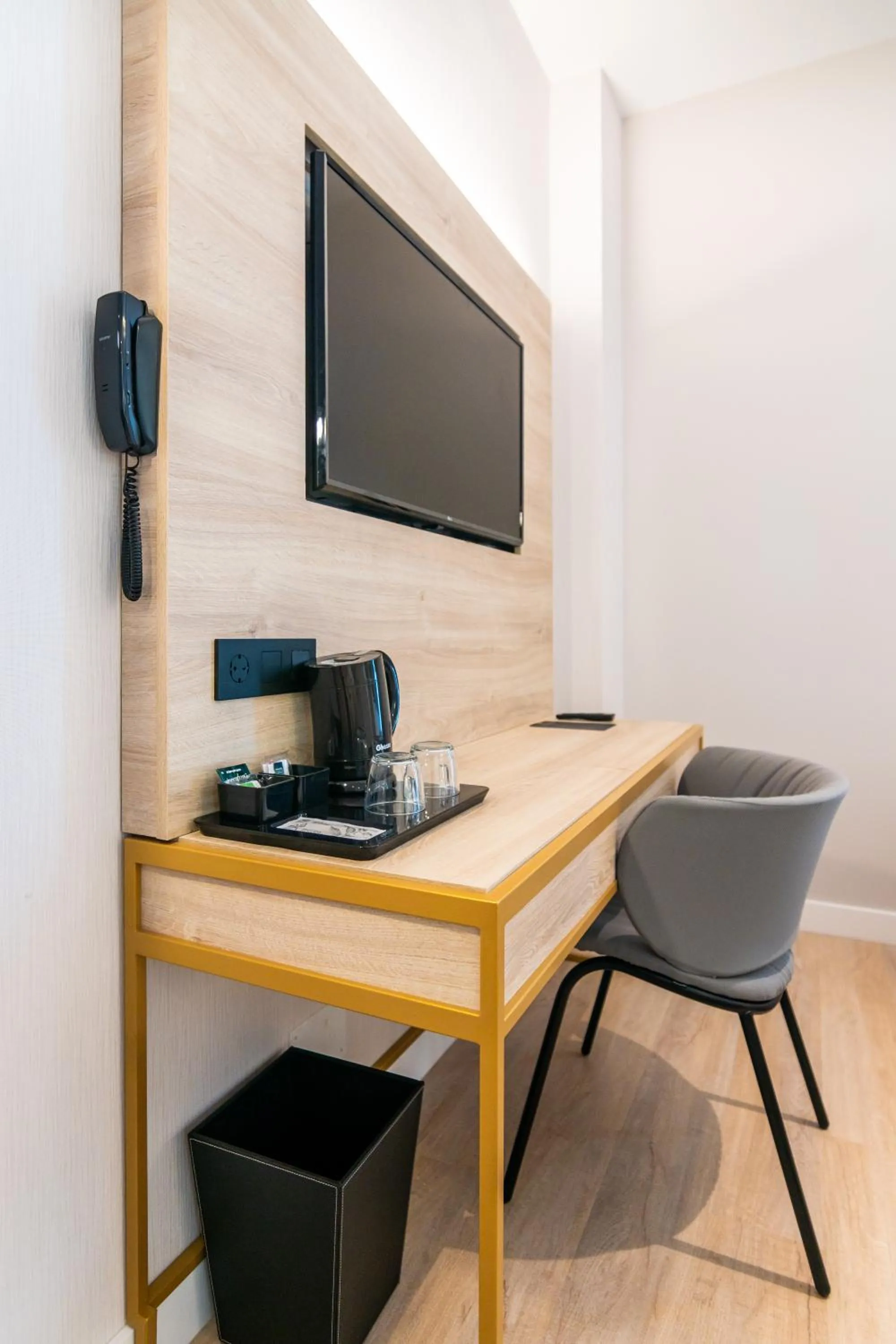 hair dresser in Hotel Málaga Vibes