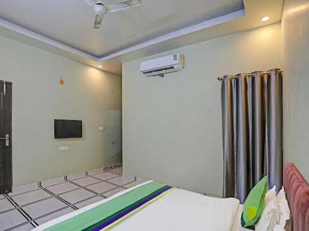Bed in Expo View Residency