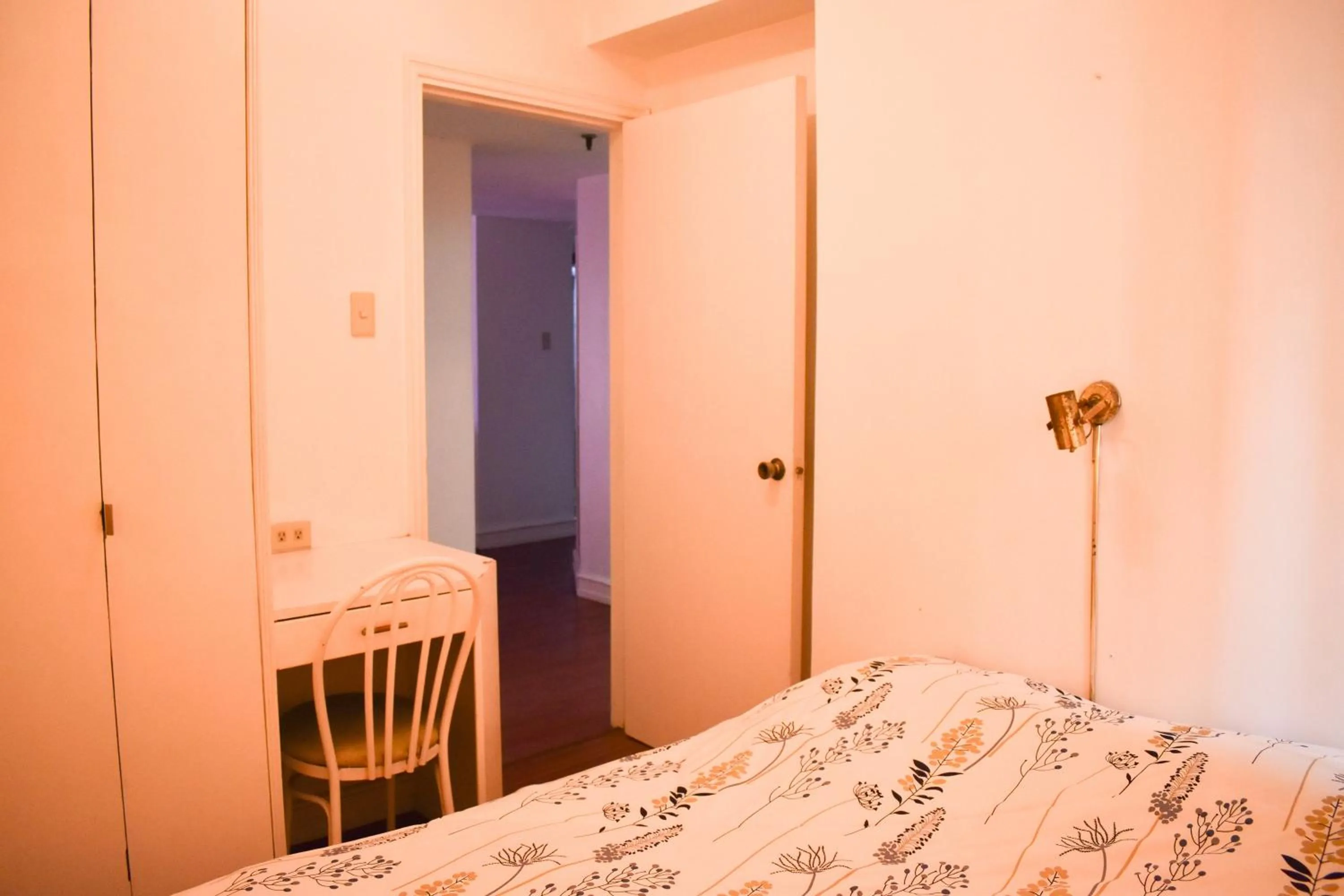 Bed in Sunette Tower Suites Makati