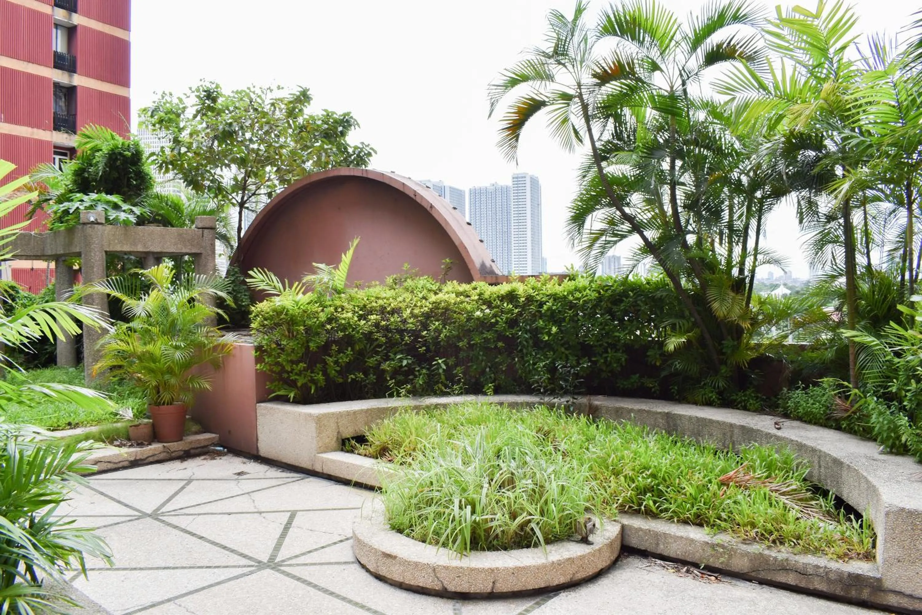 Garden in Sunette Tower Suites Makati