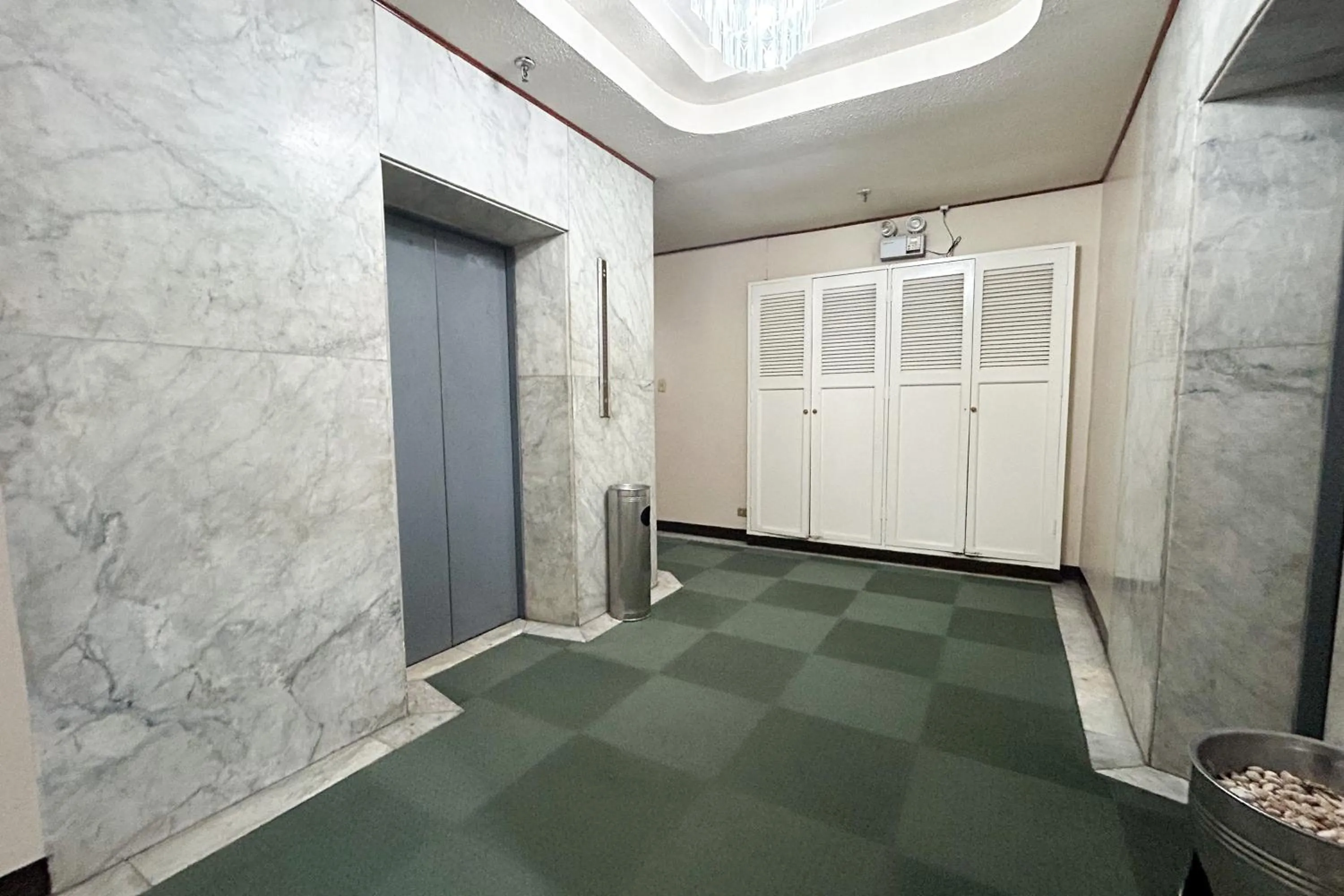 elevator in Sunette Tower Suites Makati