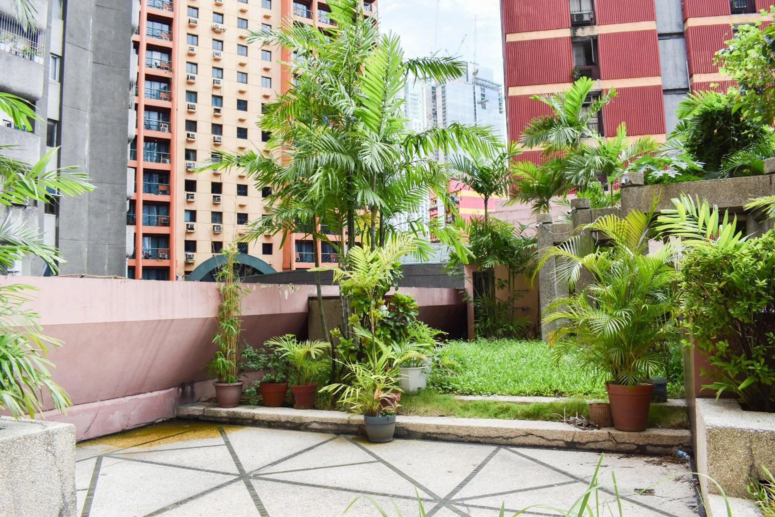 Garden in Sunette Tower Suites Makati