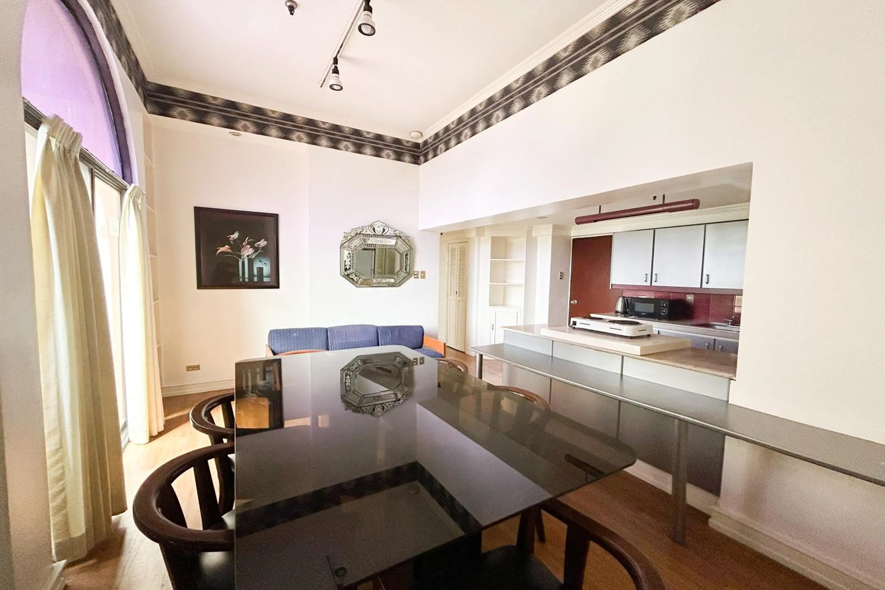 Kitchen or kitchenette in Sunette Tower Suites Makati