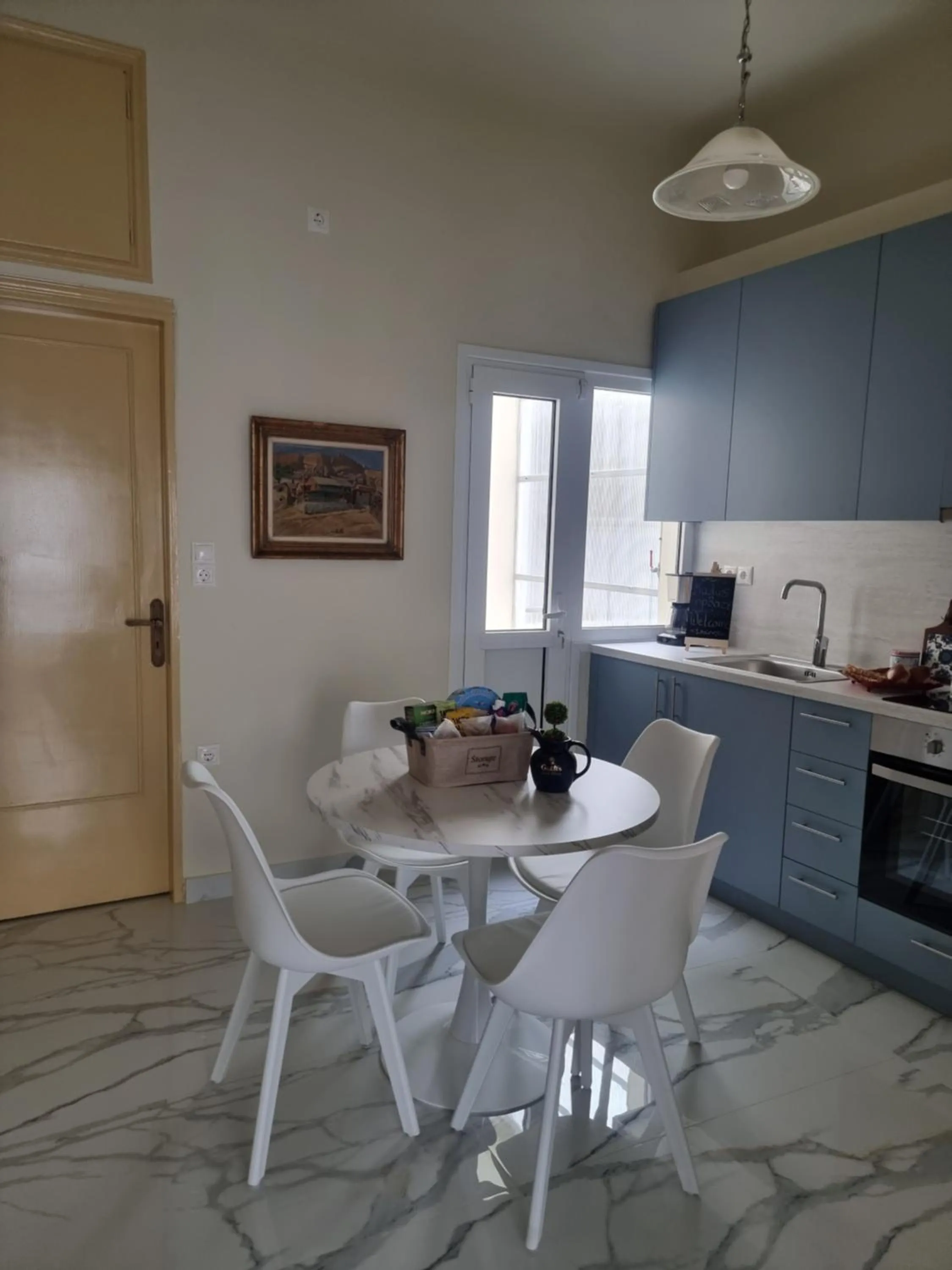 Dining area in BMV APARTMENTS