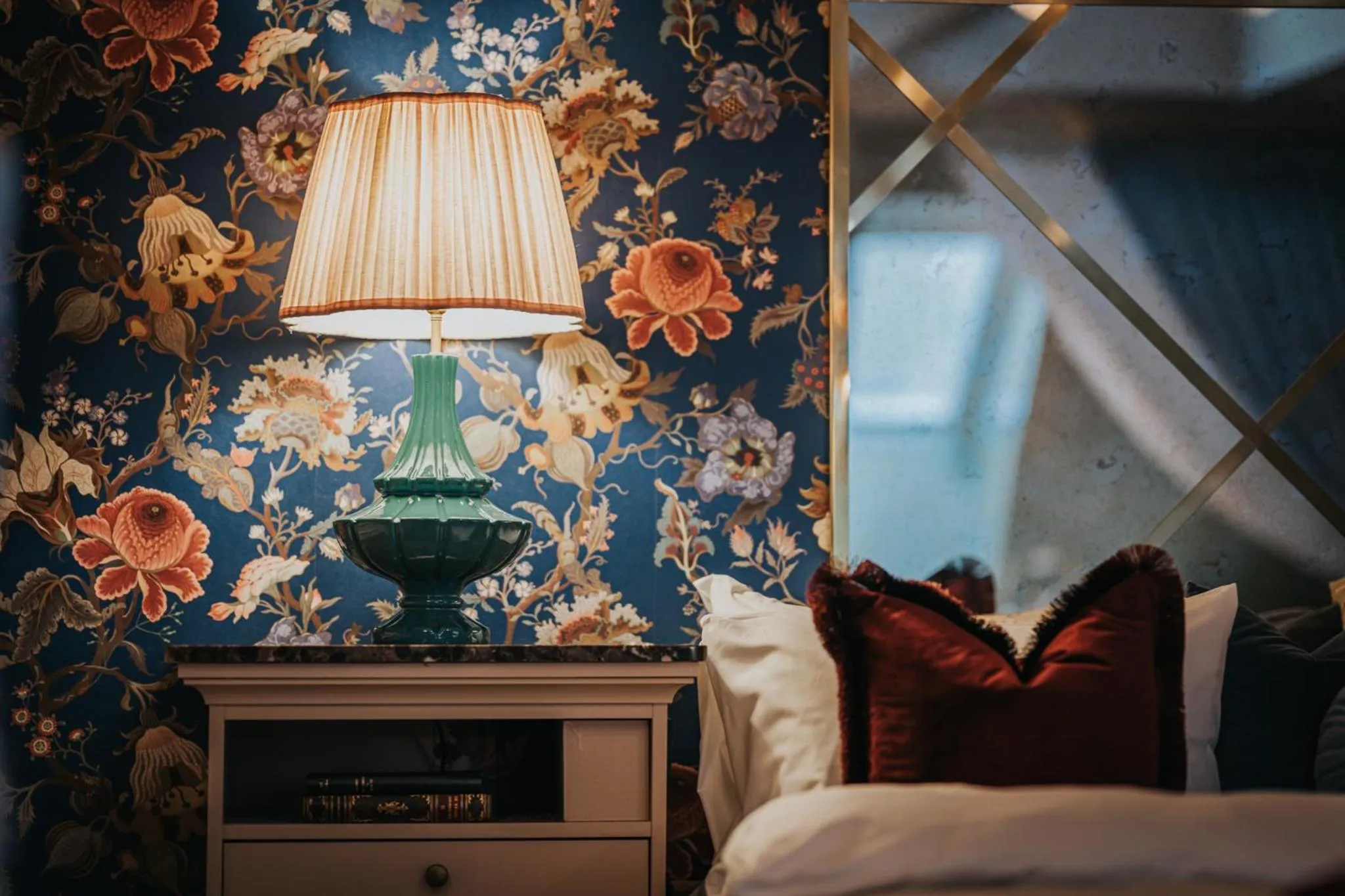 Bed in Charmante Skostredet Hôtel