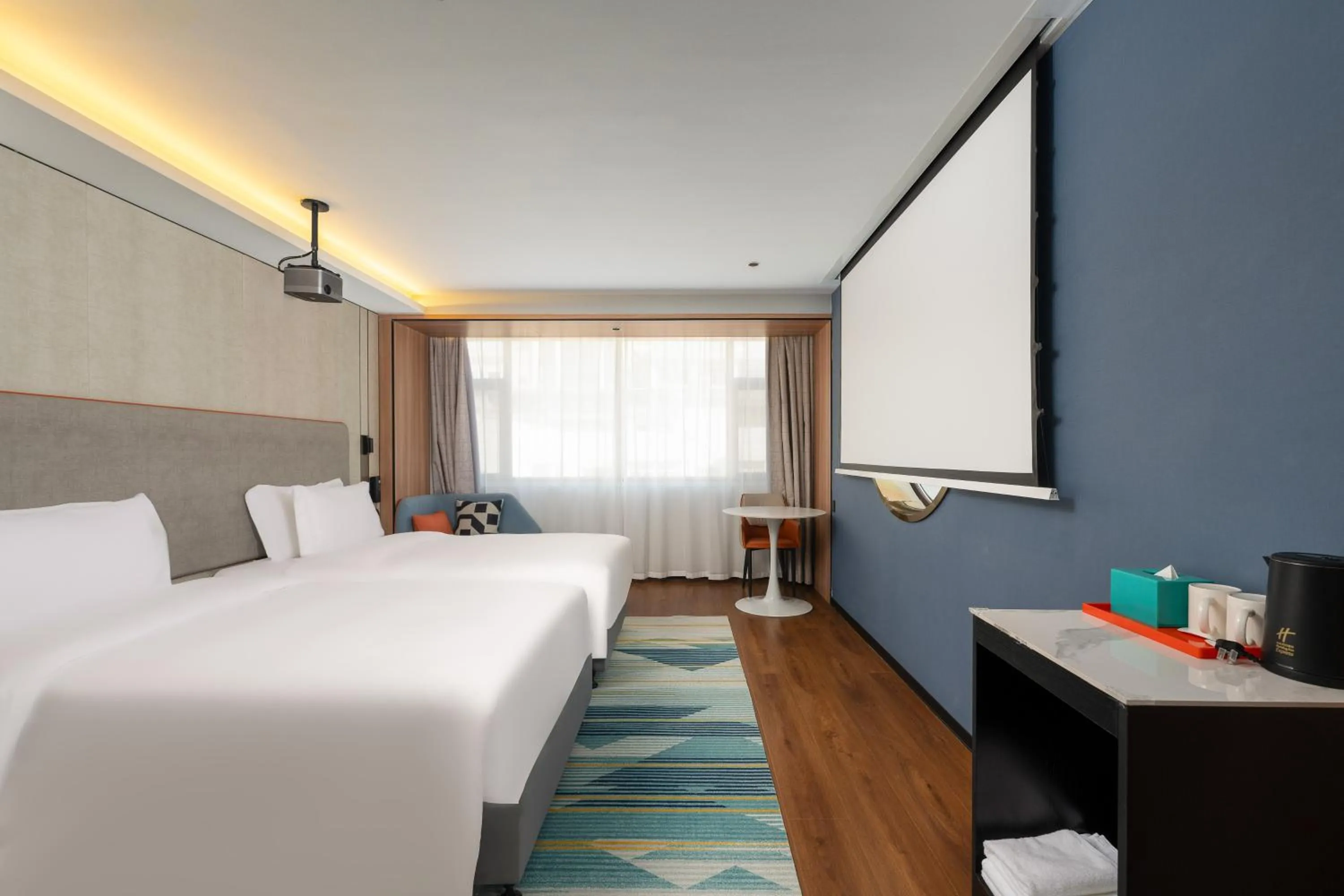 Photo of the whole room in Holiday Inn Express Lanzhou Zhengning Road by IHG