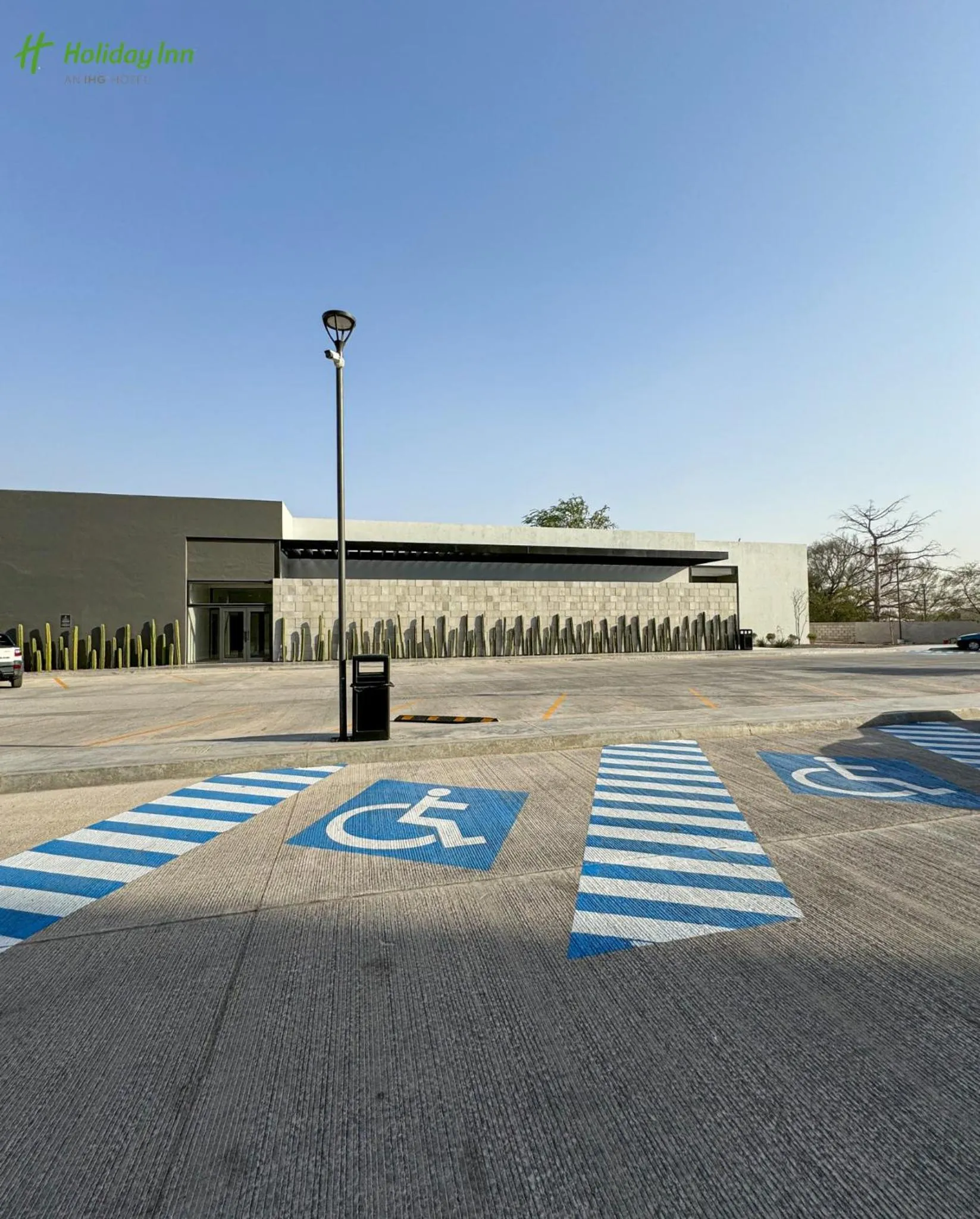 Parking in Holiday Inn Navojoa, an IHG Hotel