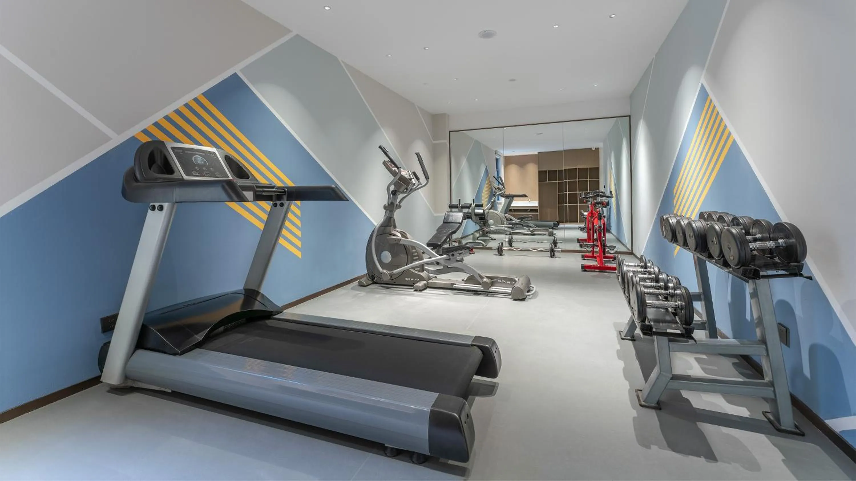 Fitness centre/facilities in Holiday Inn Express Dandong City Center by IHG