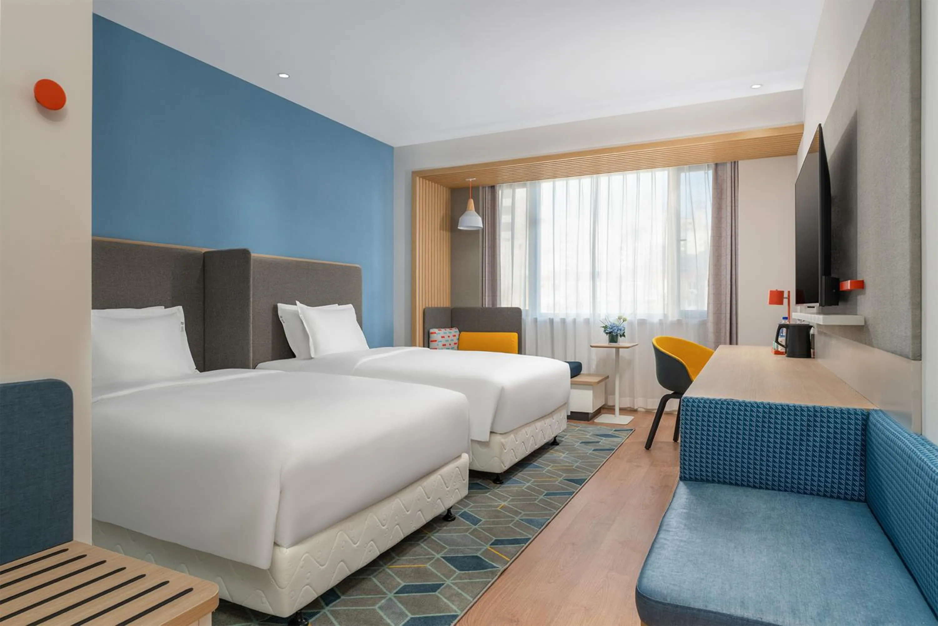 Bed in Holiday Inn Express Dandong City Center by IHG