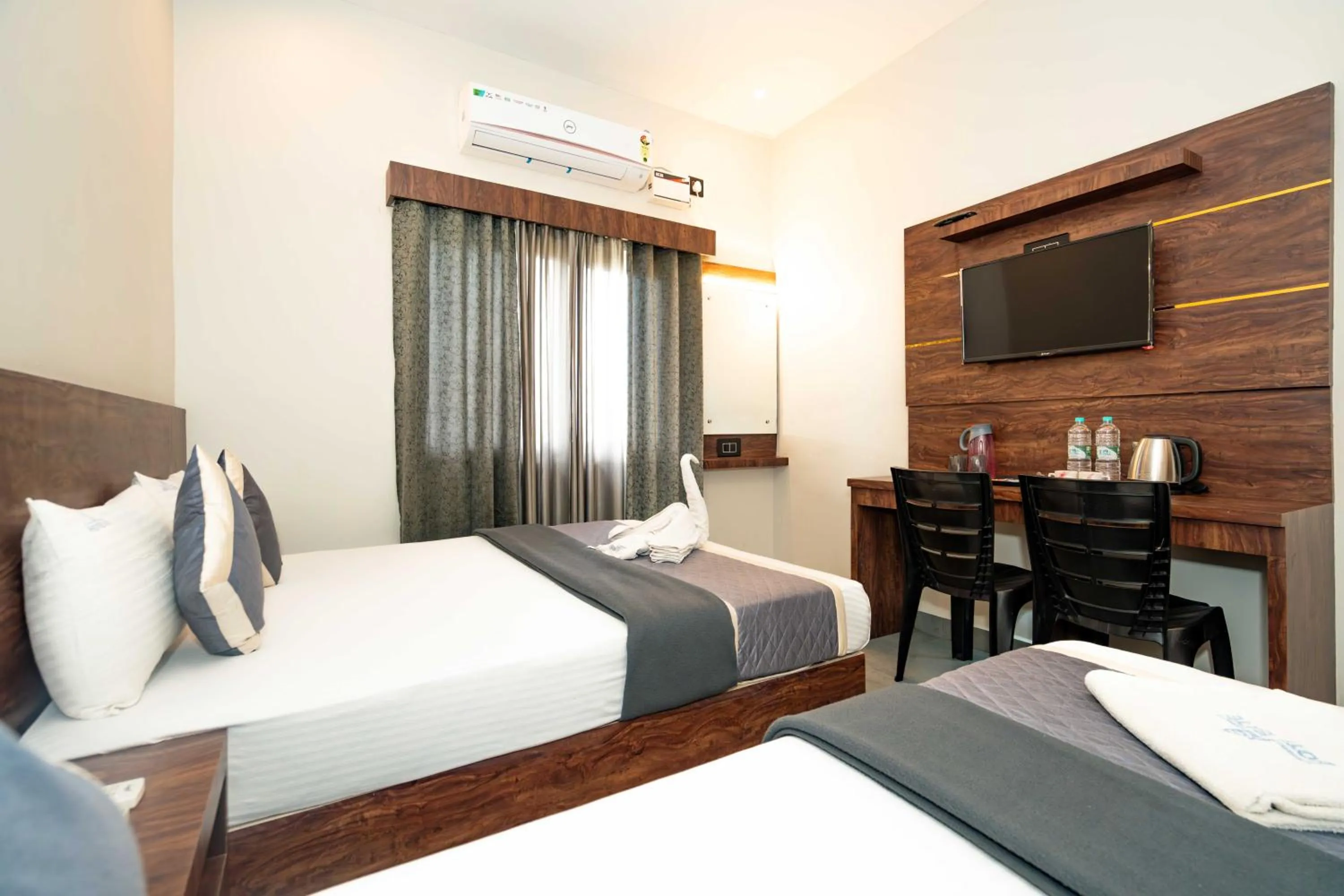 Bedroom, Bed in HOTEL ELITE