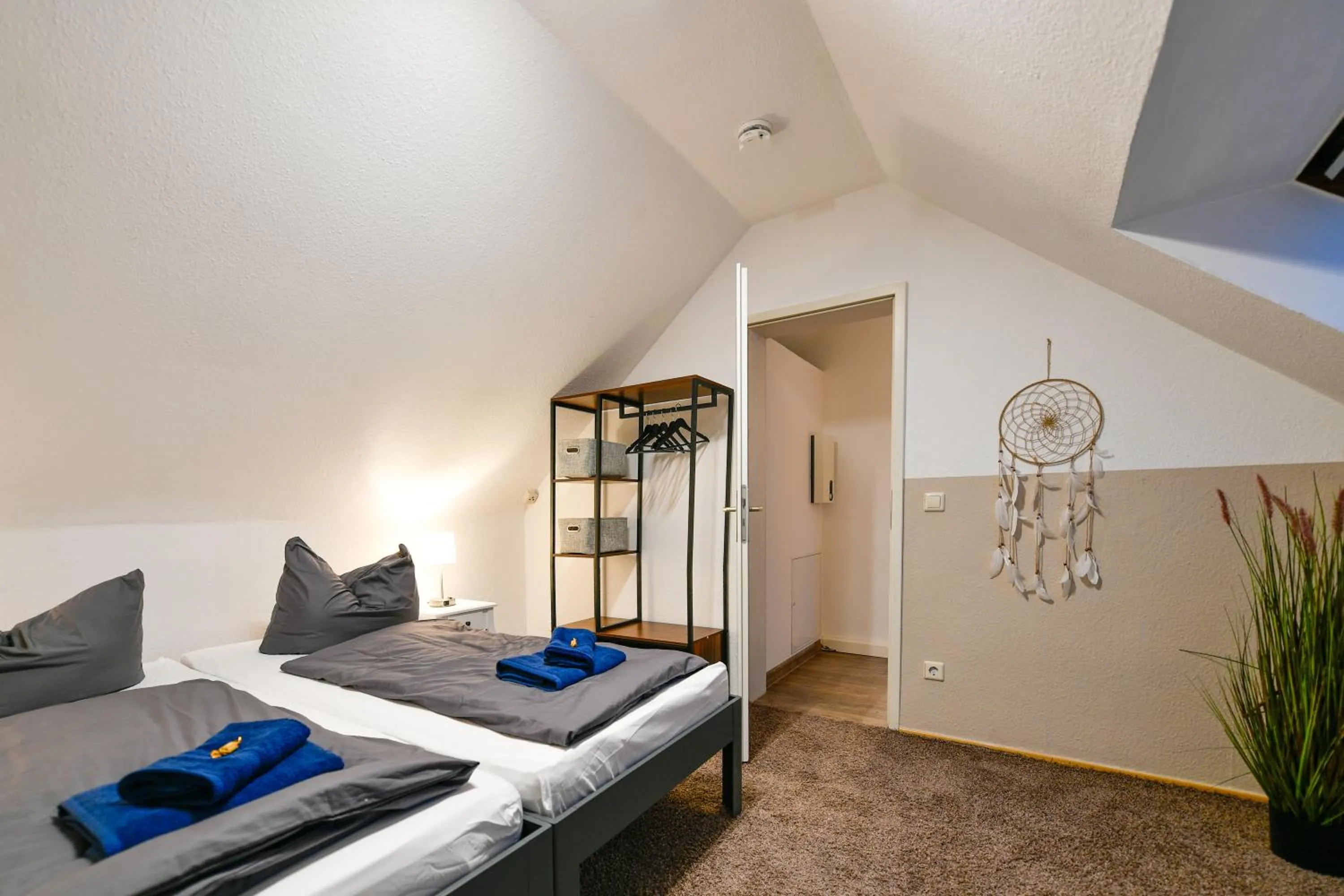 Bed in Großes Spree Apartment, 3 Schlafzimmer bis 10 Personen, 4x KfZ Parkplatz, Terrasse, Waschtrockner, Wlan, Netflix