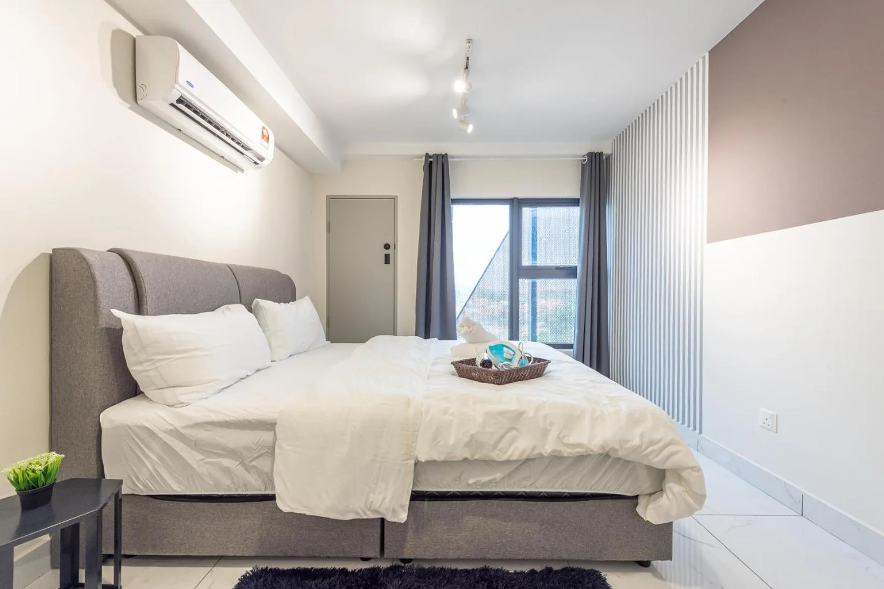 Bed in Arte Cheras by Minsu