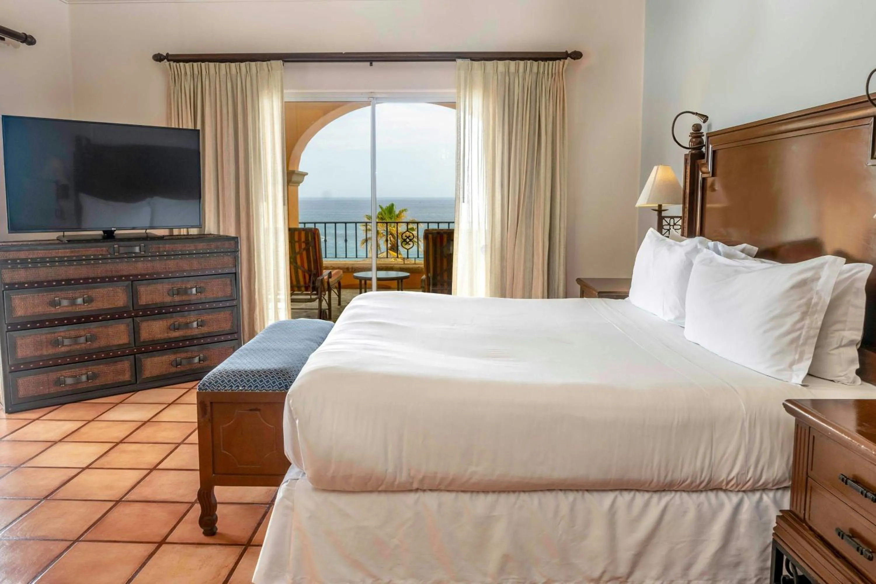 One-Bedroom Oceanfront King Suite with Balcony - Arcos in Hacienda del Mar Los Cabos, an Autograph Collection All-Inclusive Resort