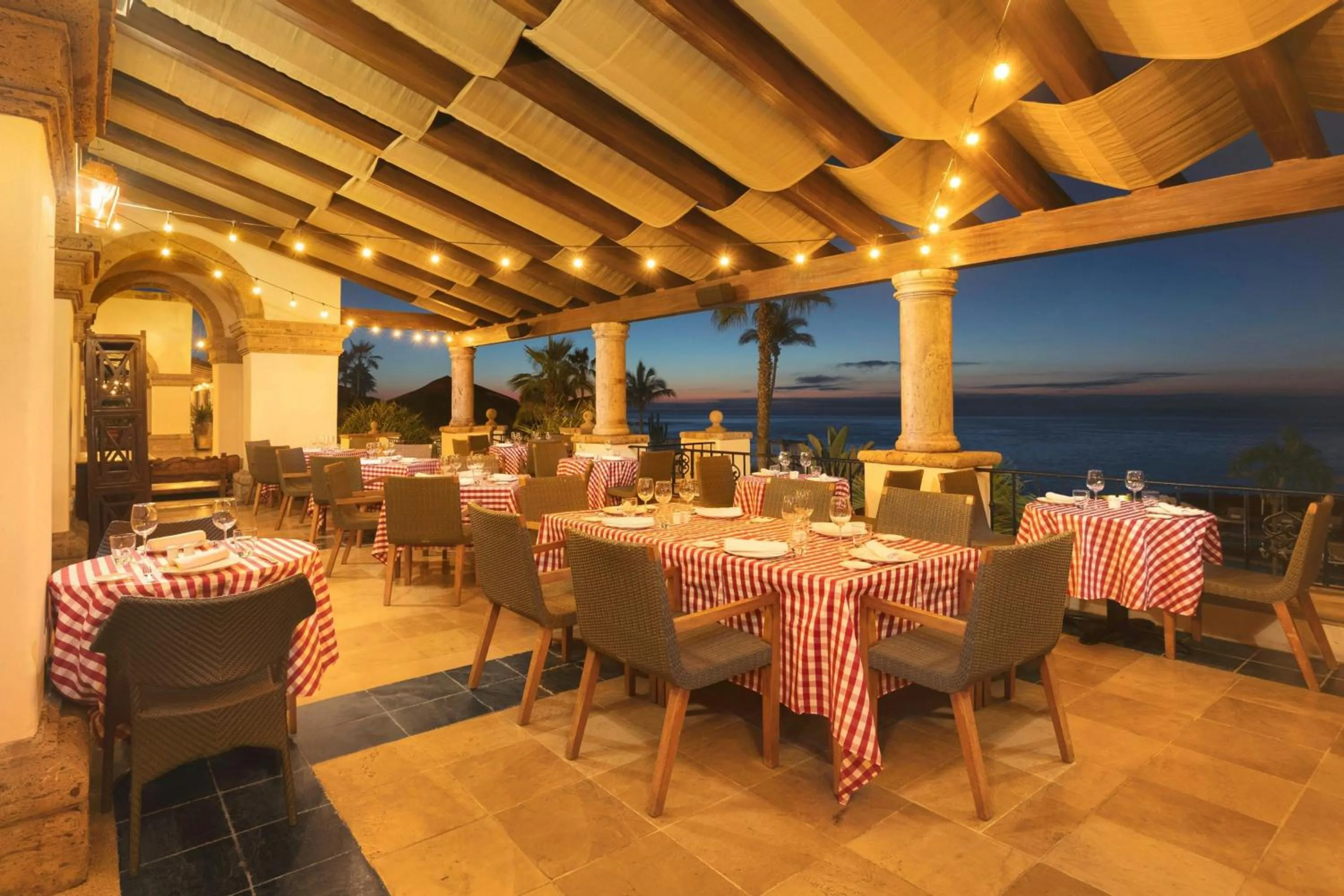 Restaurant/places to eat in Hacienda del Mar Los Cabos, an Autograph Collection All-Inclusive Resort
