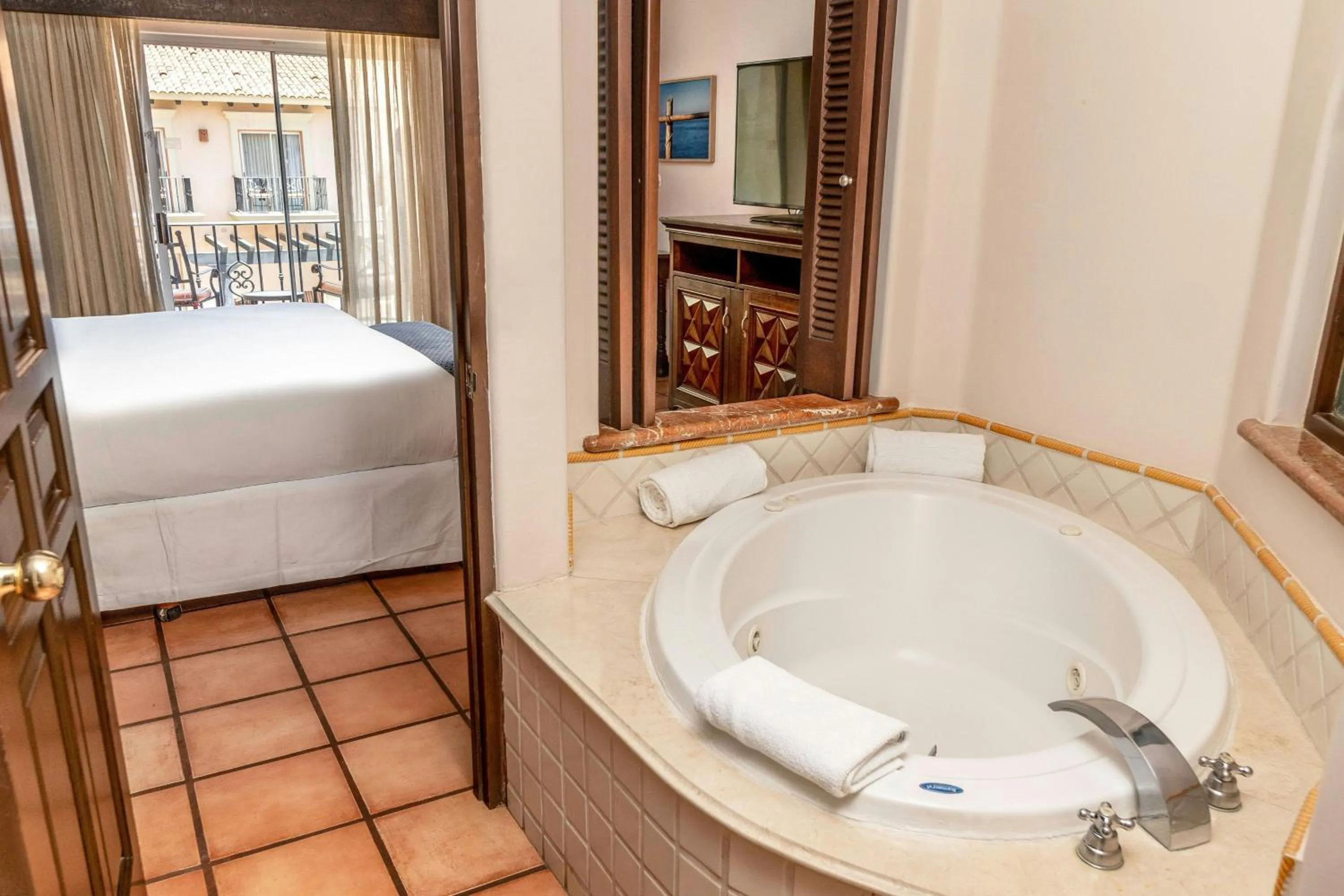 Bathroom, Bed in Hacienda del Mar Los Cabos, an Autograph Collection All-Inclusive Resort