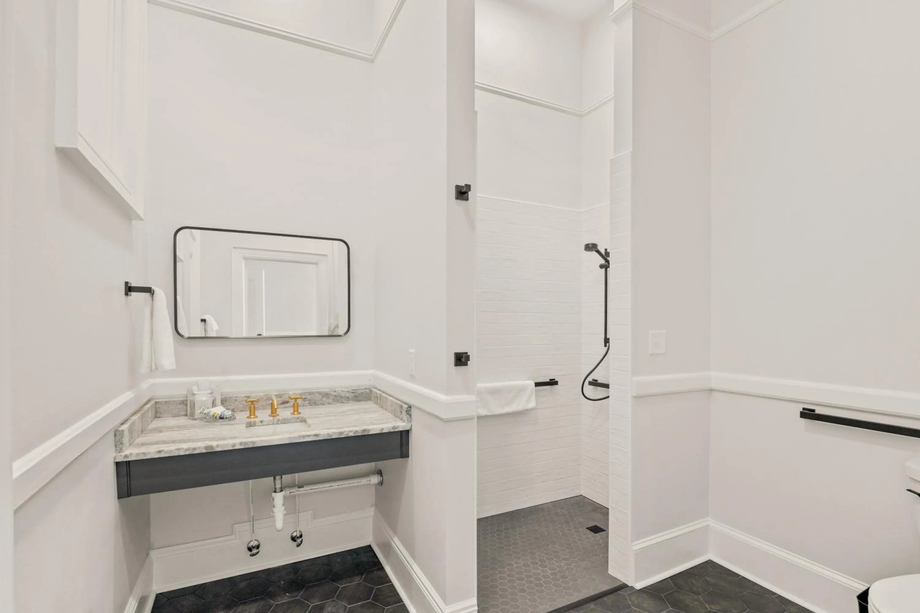 Bathroom in The McKey