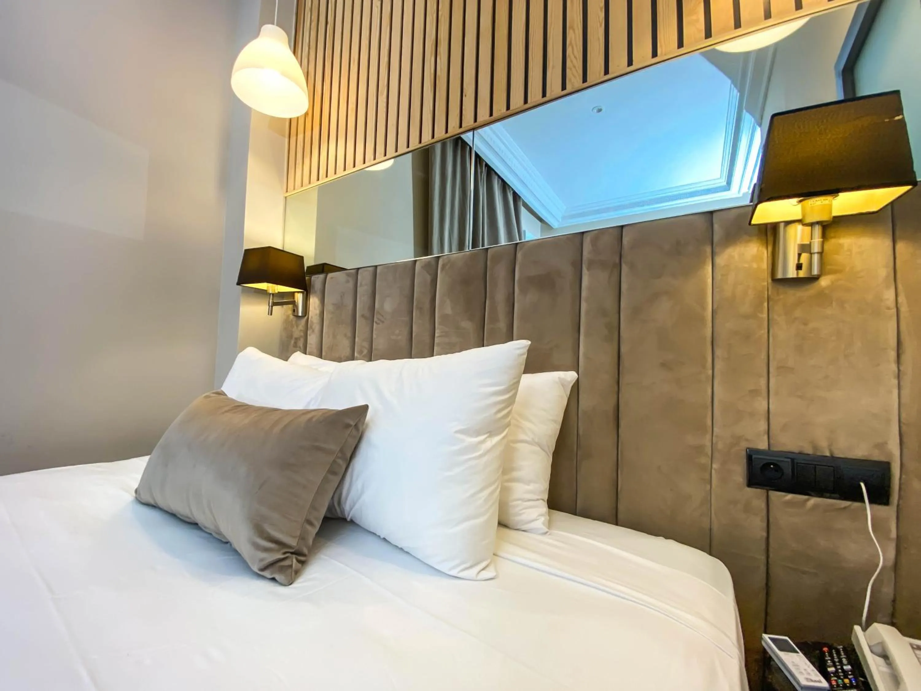 Bed in Ennesma Hotel