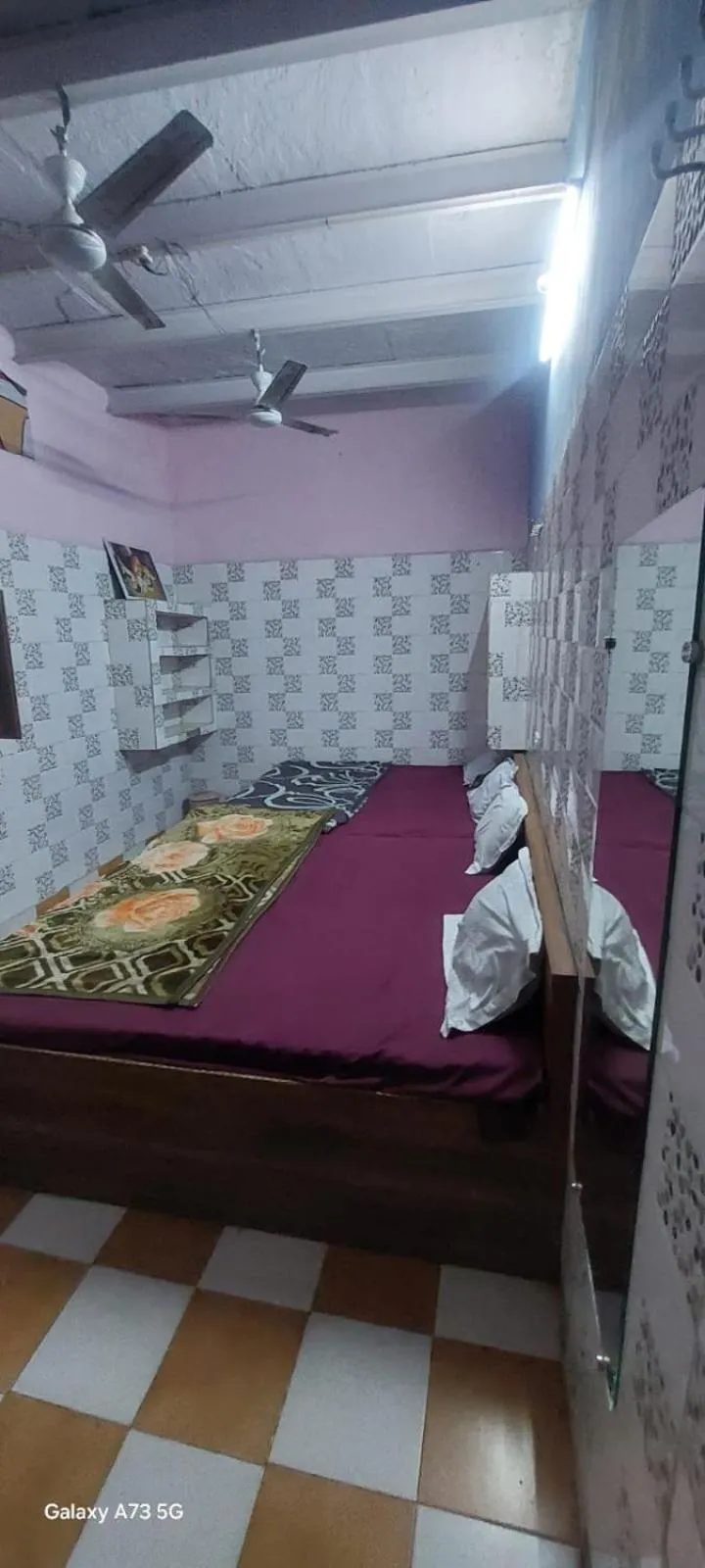 Bed in Annu Bhai Sewa Sadan