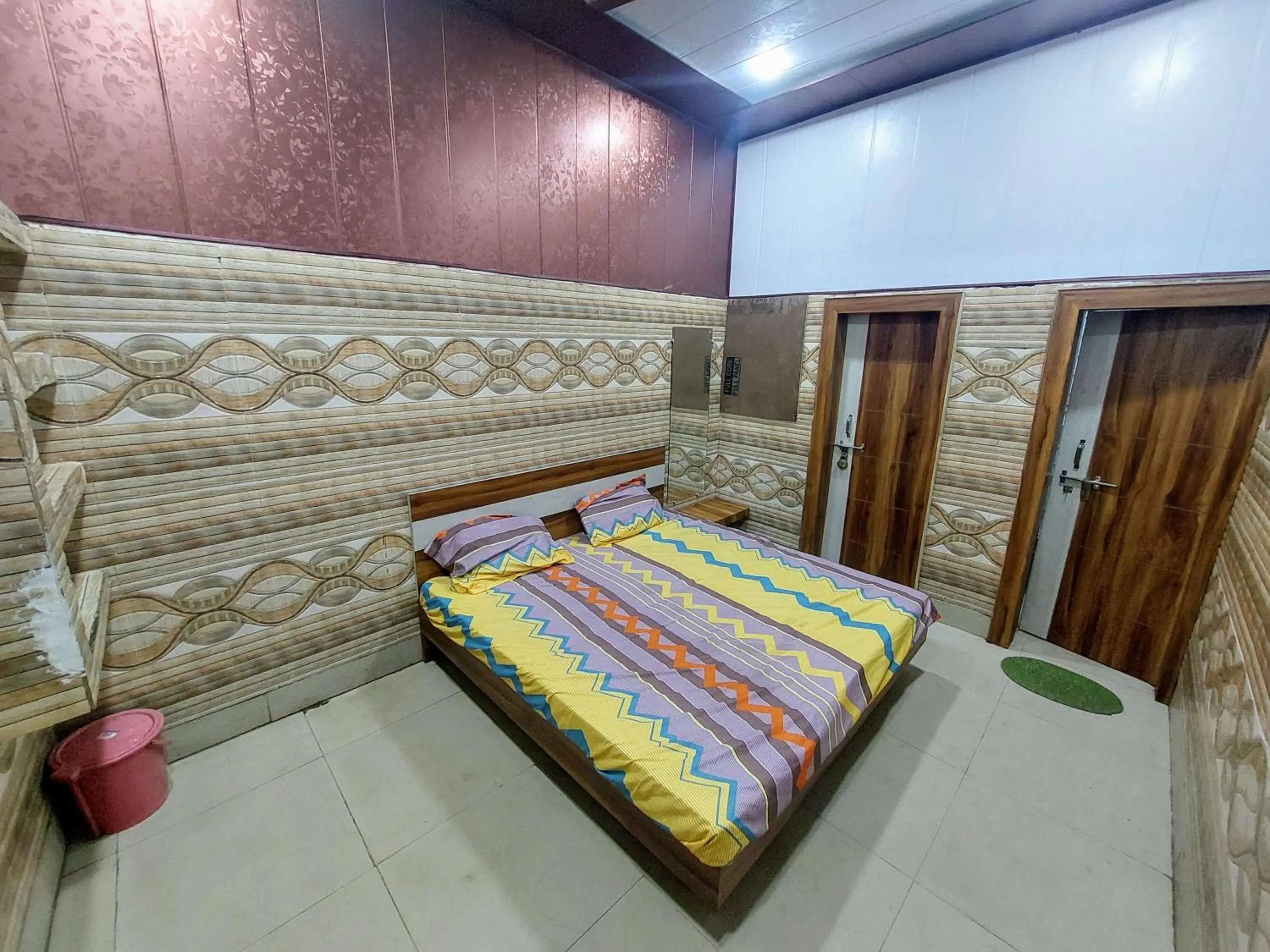 Bed in Annu Bhai Sewa Sadan