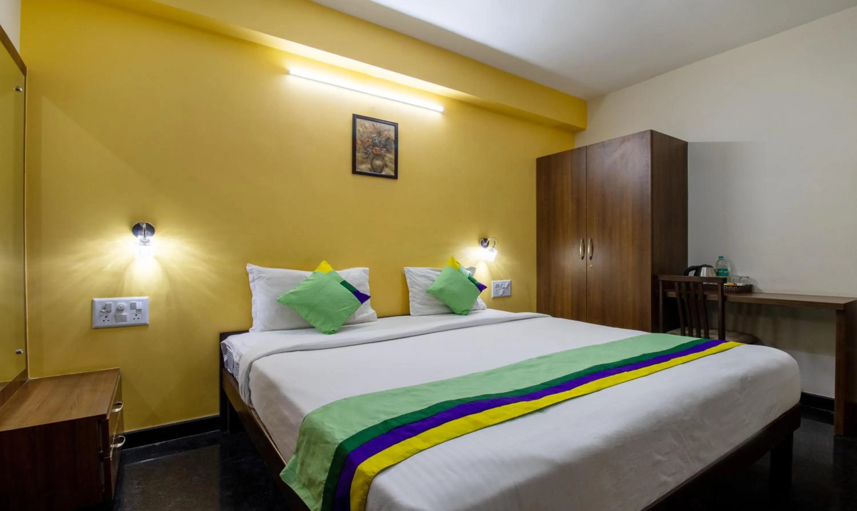Bedroom, Bed in Treebo RR Residency, Sanjay Nagar